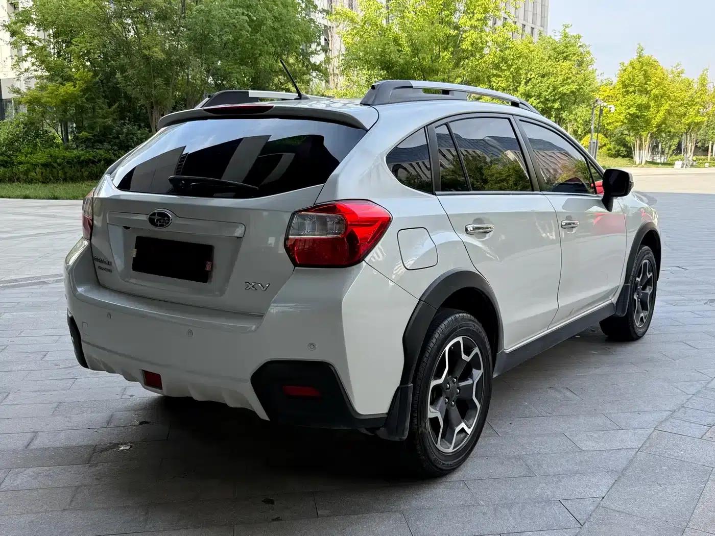 Subaru XV 2012 2.0i Luxury Edition — миниатюра 4