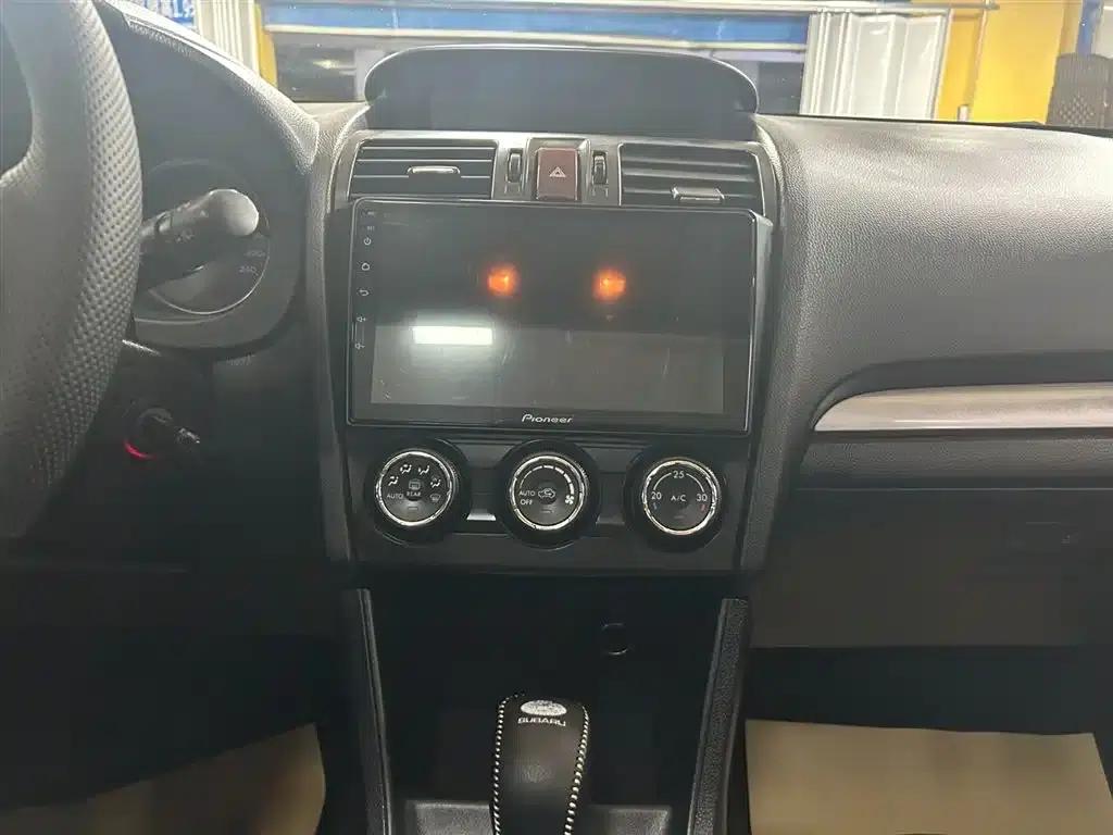 Subaru XV 2014 2.0i Comfort Edition — миниатюра 14
