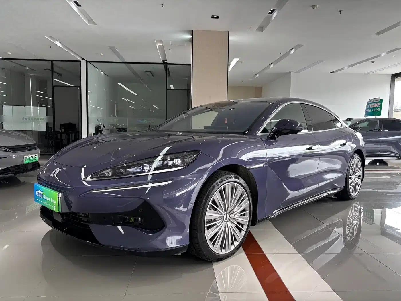 Denza Z9 2024 Model, 1100km Range, 4WD Ultra Edition — миниатюра 1