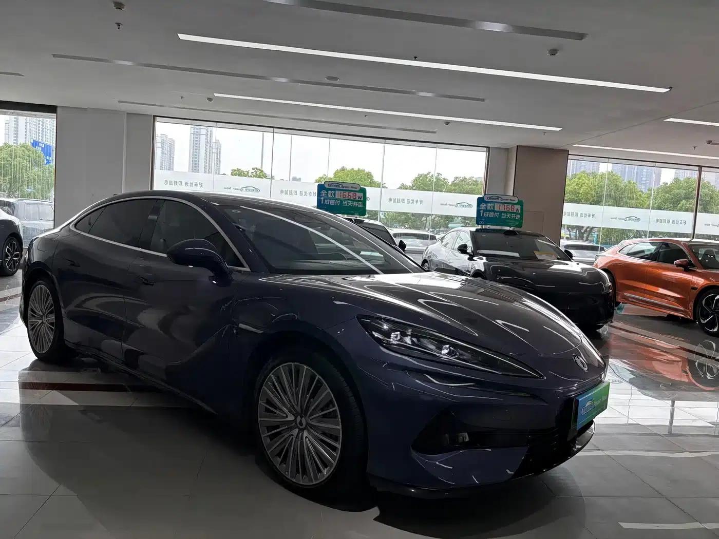 Denza Z9 2024 Model, 1100km Range, 4WD Ultra Edition — миниатюра 3