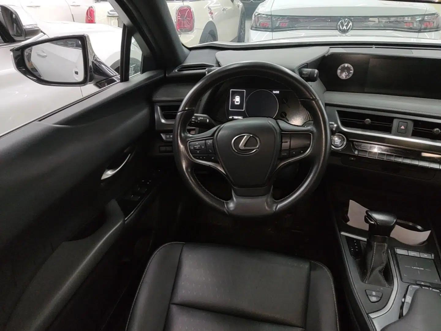 Lexus UX 2020 200 Special Edition — миниатюра 13