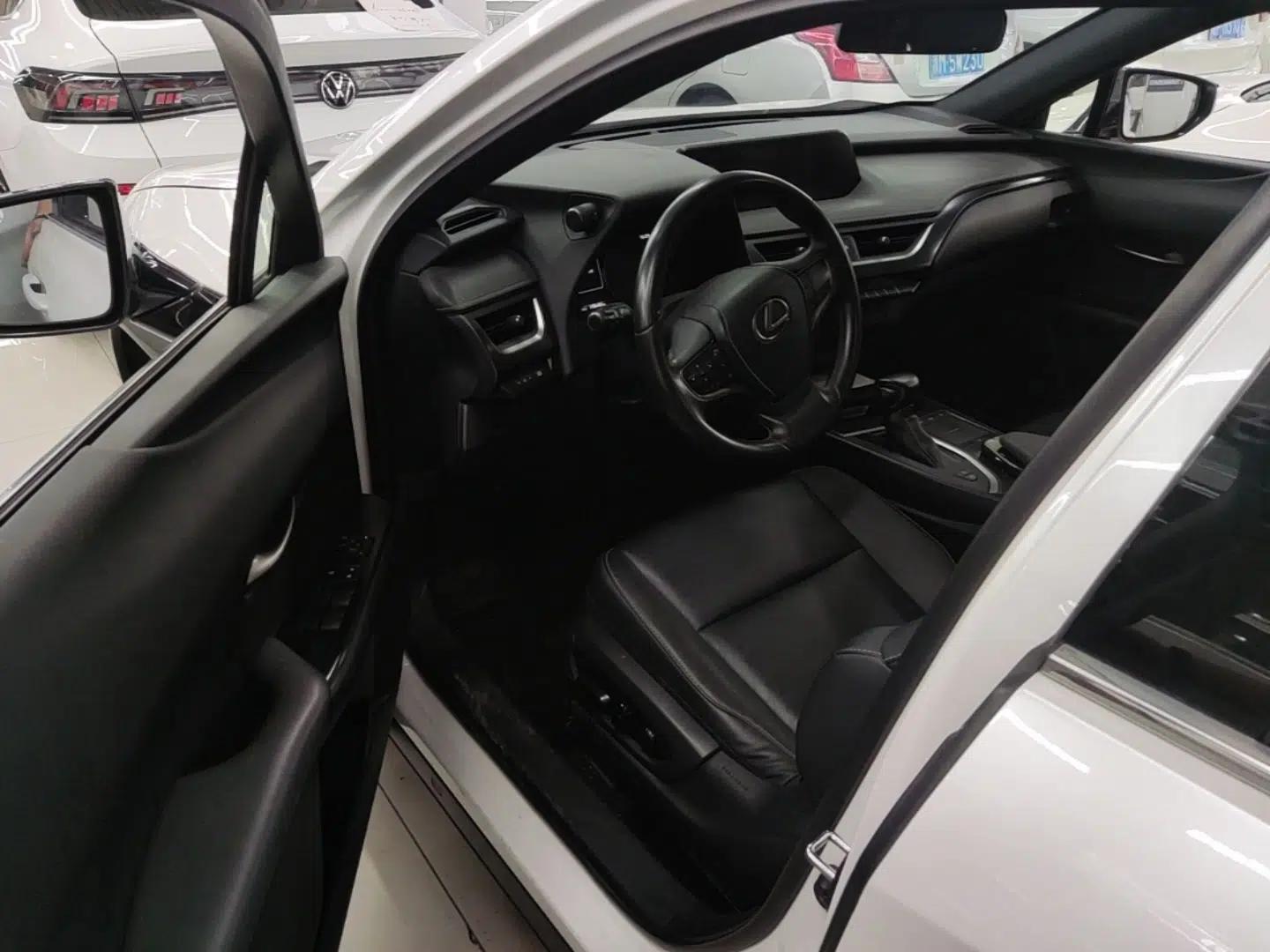 Lexus UX 2020 200 Special Edition — миниатюра 18