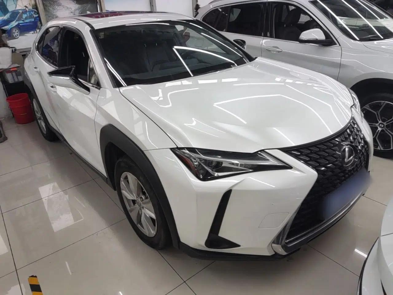 Lexus UX 2020 200 Special Edition — миниатюра 3
