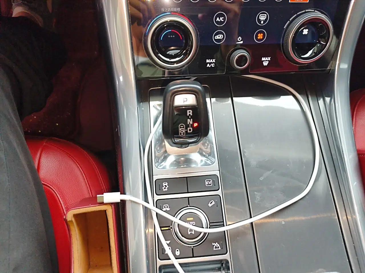 Land Rover Range SportNew Energy 2022 P400e SE — миниатюра 14