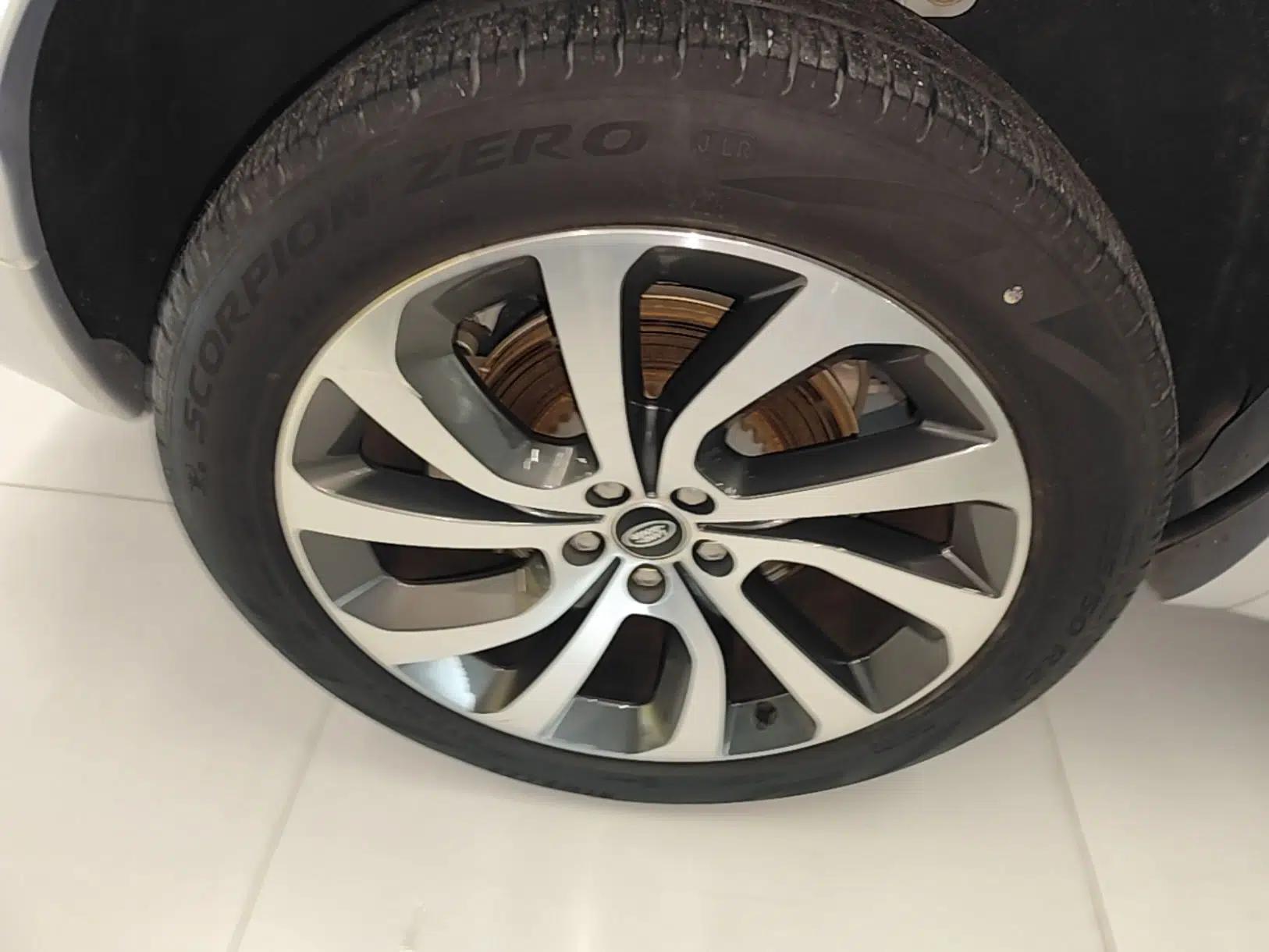 Land Rover Discovery Sport New Energy 2022 Facelifted P300e Plug-in Hybrid Electric Version — миниатюра 11
