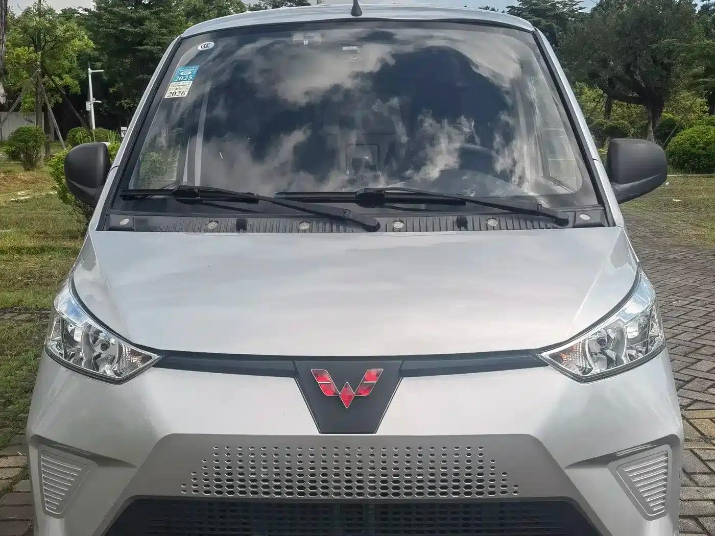 Wuling EV50 2021 model van logistics vehicle, Lishen 41.6kWh Liuji electric control system — миниатюра 2