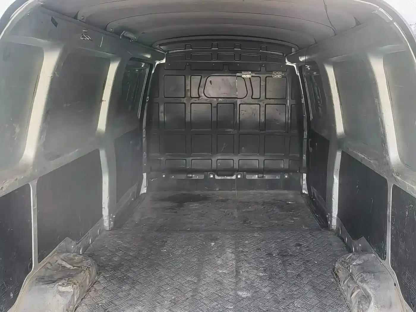 Wuling EV50 2021 model van logistics vehicle, Lishen 41.6kWh Liuji electric control system — миниатюра 9