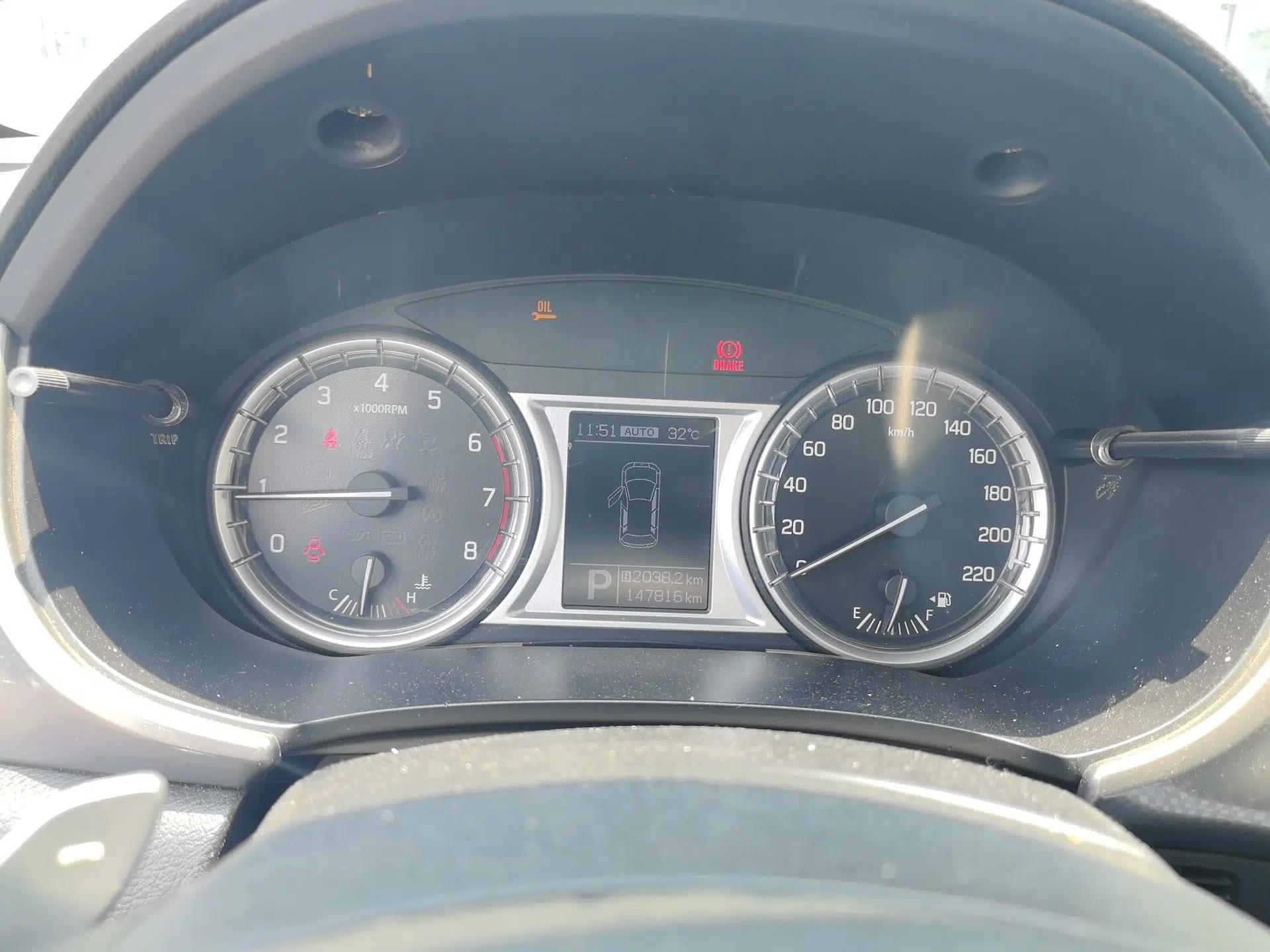 Suzuki Vitara 2016 1.4T Automatic 4x4 Flagship Model — миниатюра 11