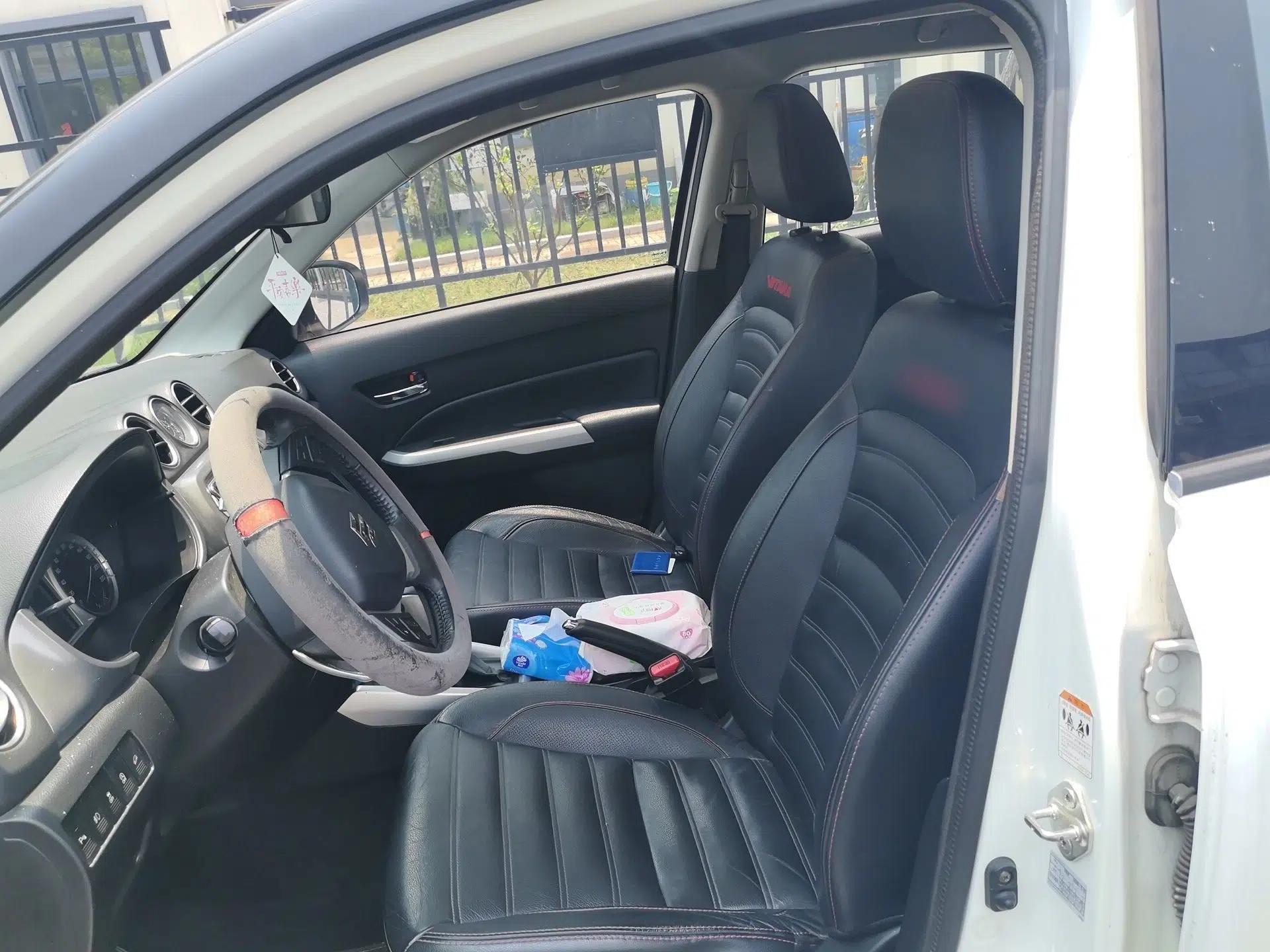 Suzuki Vitara 2016 1.4T Automatic 4x4 Flagship Model — миниатюра 15