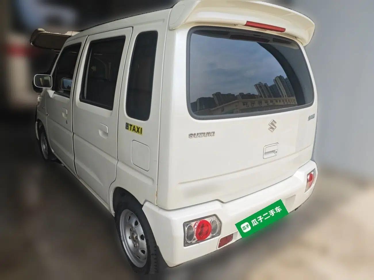 Suzuki Wagon R 2016 1.4L Manual Value Model — миниатюра 4