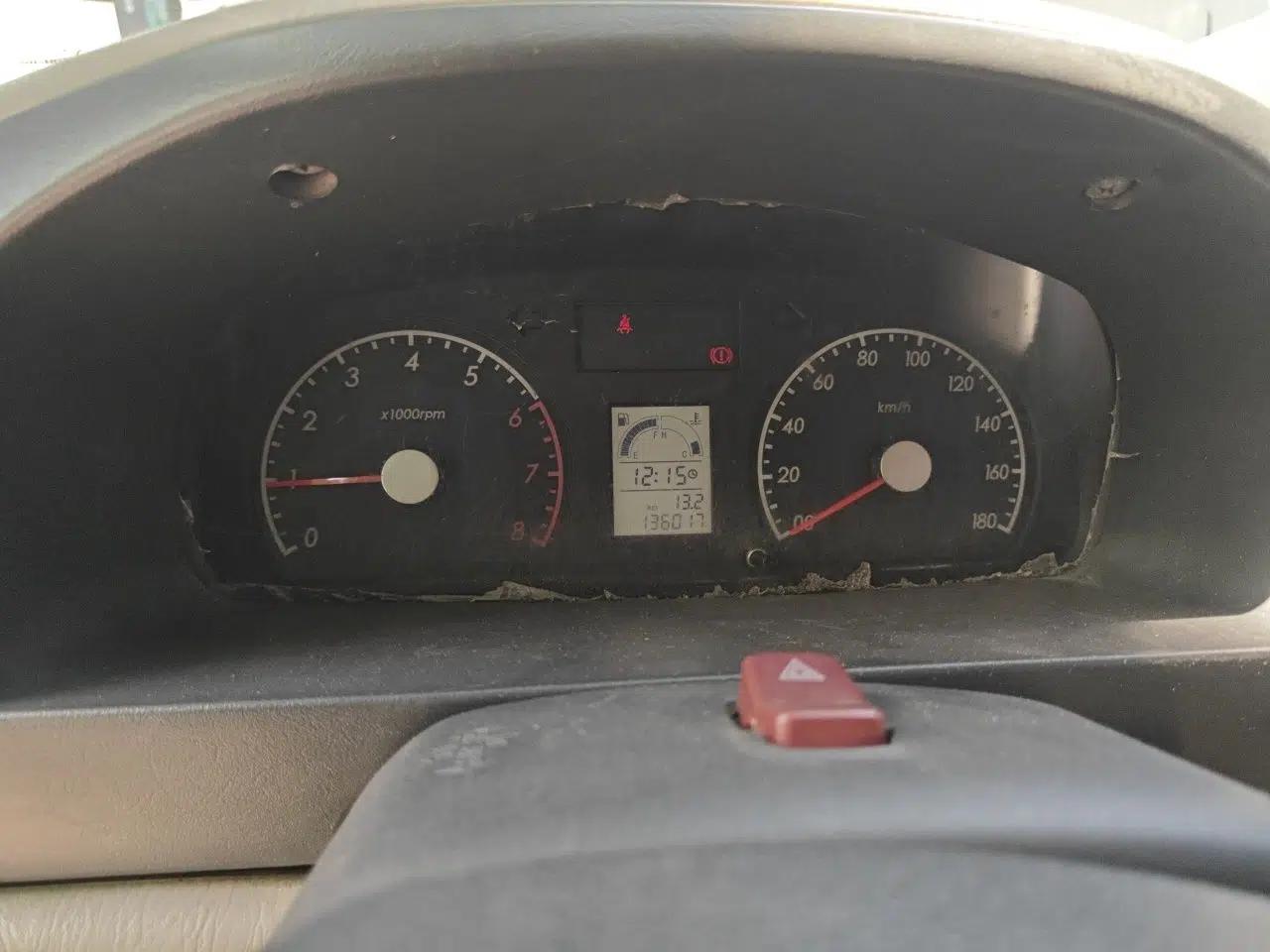 Suzuki Wagon R 2012 e 1.4L Manual VVT Standard Model China IV standard — миниатюра 11