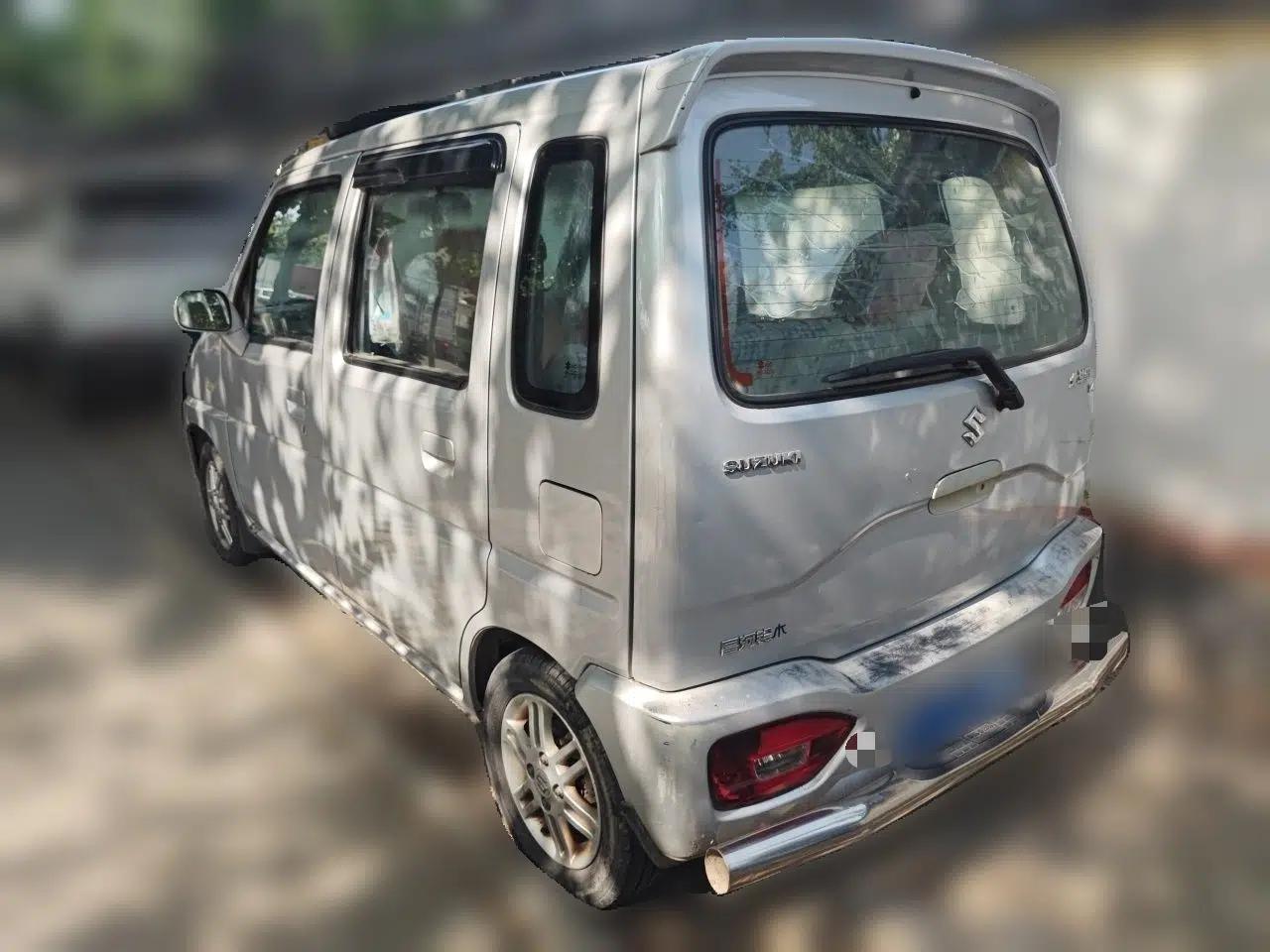 Suzuki Wagon R 2012 e 1.4L Manual VVT Standard Model China IV standard — миниатюра 4