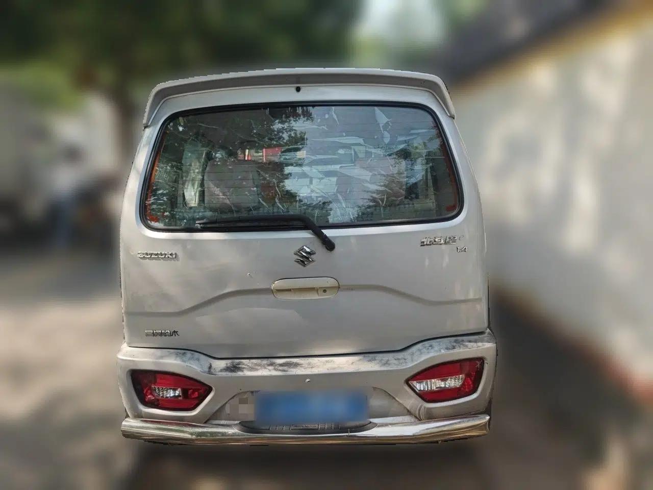 Suzuki Wagon R 2012 e 1.4L Manual VVT Standard Model China IV standard — миниатюра 5