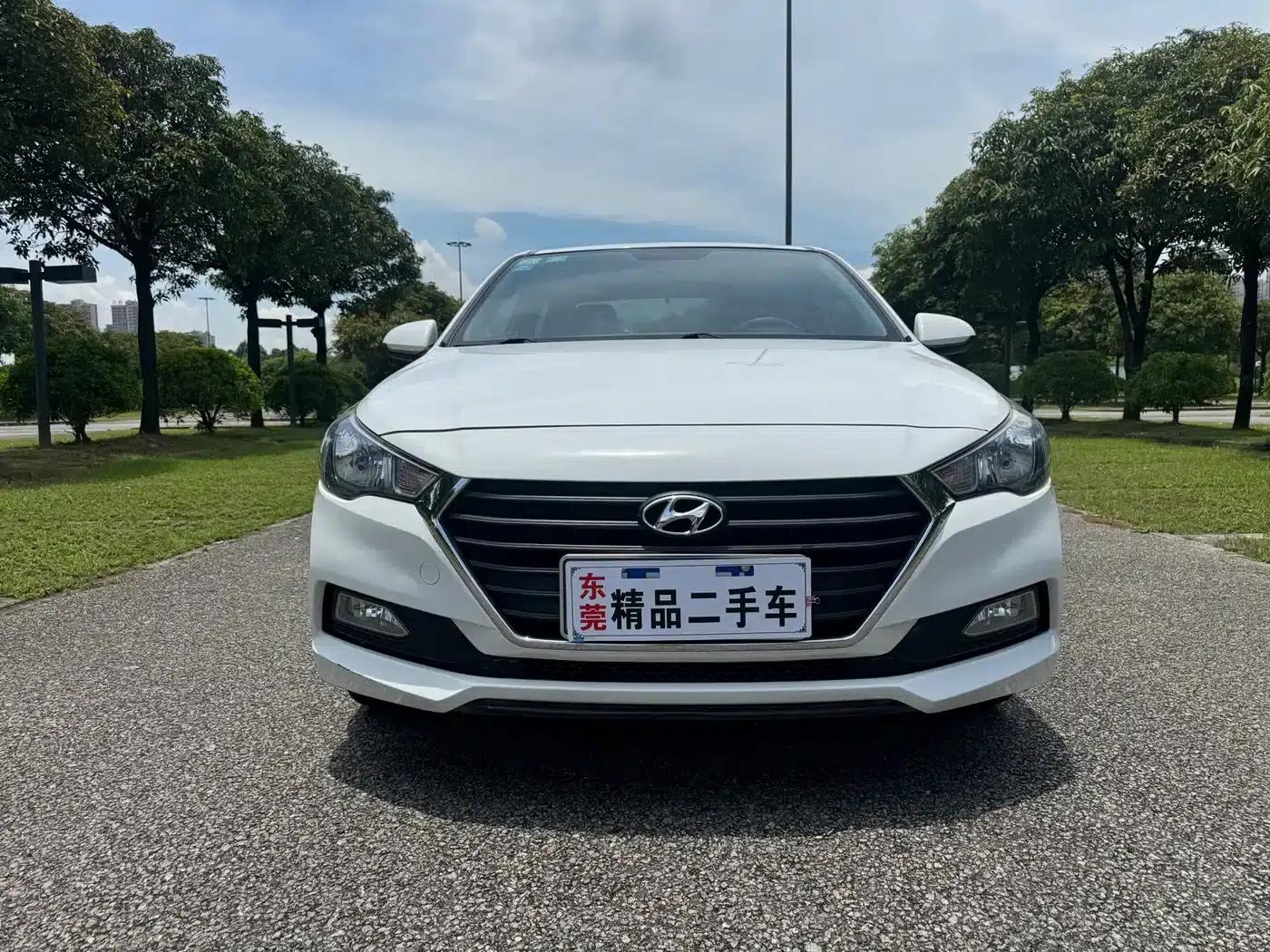 2016 Hyundai Verna 1.4L Manual GLS Cool Edition — миниатюра 2