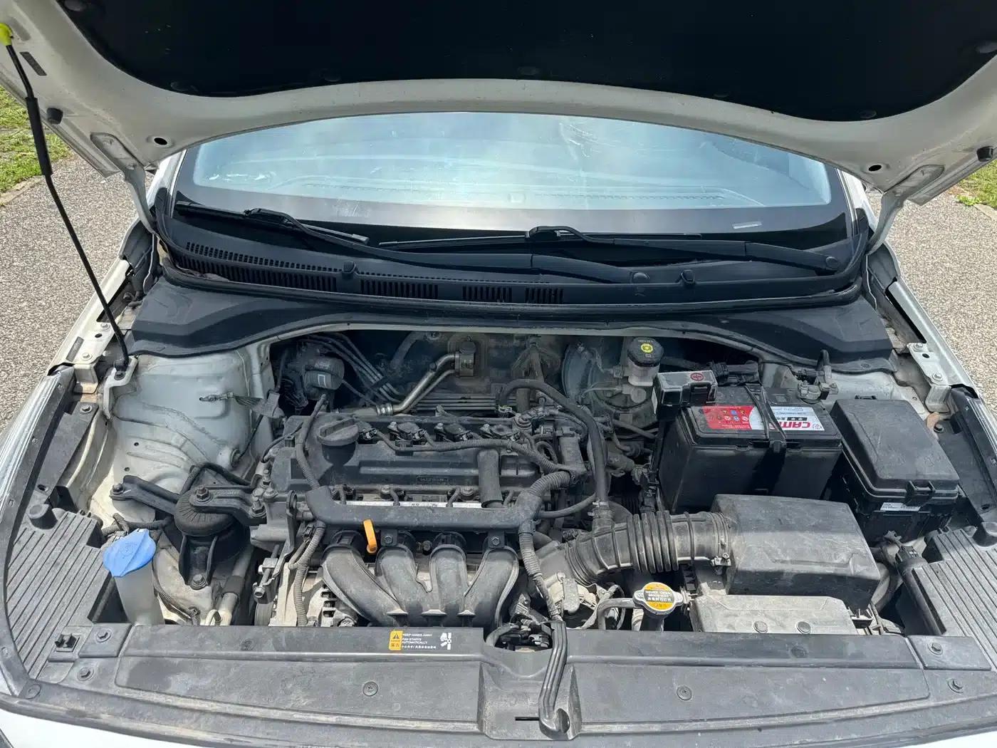 2016 Hyundai Verna 1.4L Manual GLS Cool Edition — миниатюра 19