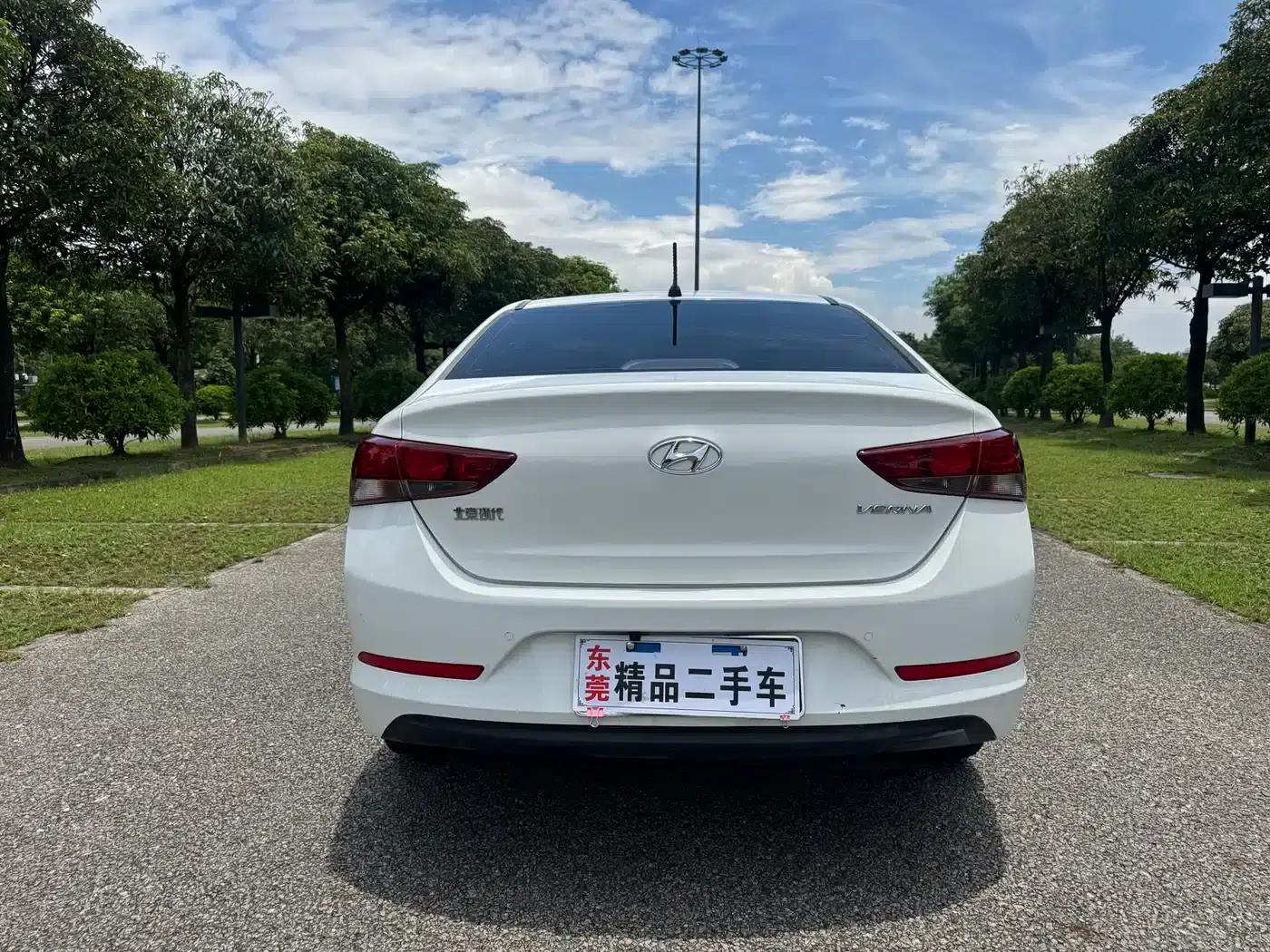 2016 Hyundai Verna 1.4L Manual GLS Cool Edition — миниатюра 7