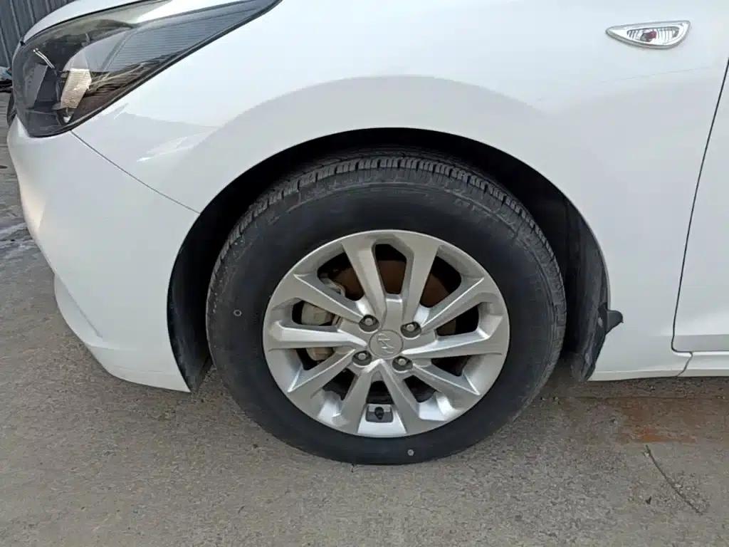 2017 Hyundai Verna RV 1.4L Automatic GLS (National V Emission Standard) — миниатюра 23