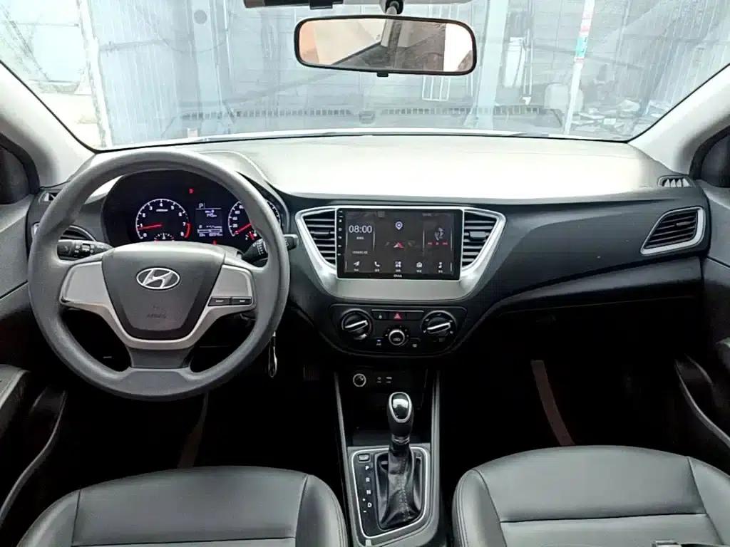 2017 Hyundai Verna RV 1.4L Automatic GLS (National V Emission Standard) — миниатюра 10