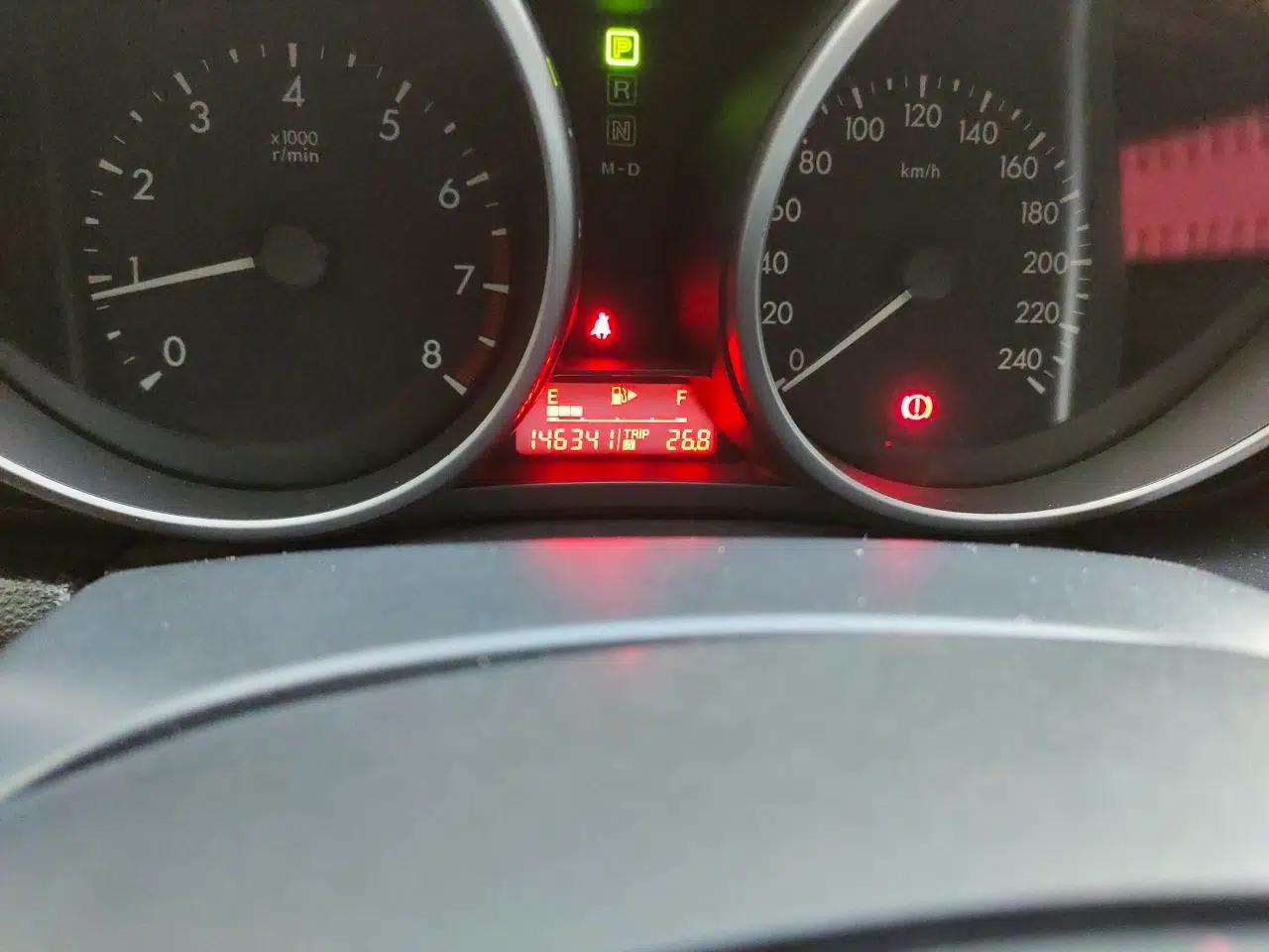 Mazda 3 2011 Sedan 1.6L Automatic Elite Model — миниатюра 12