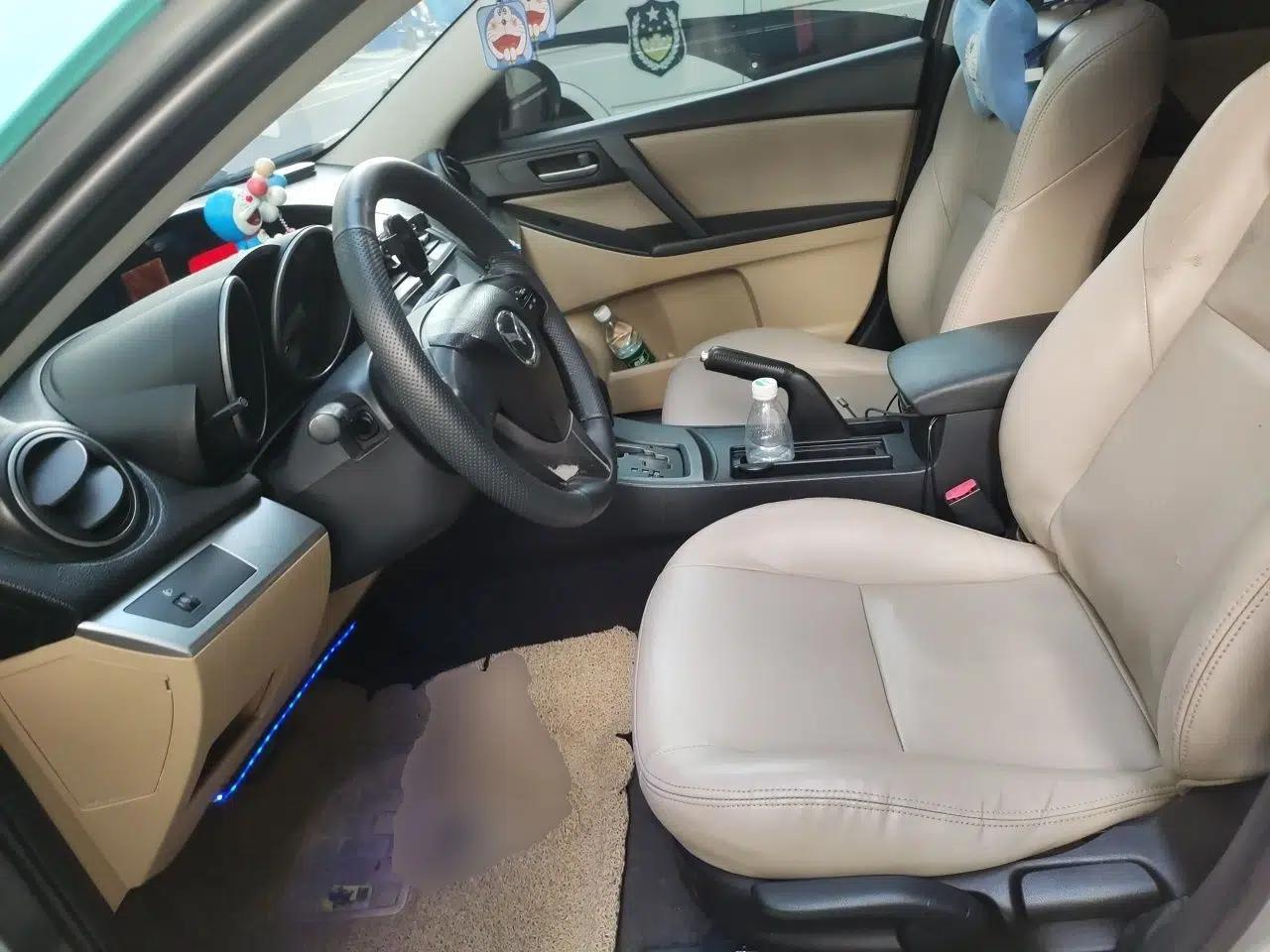 Mazda 3 2011 Sedan 1.6L Automatic Elite Model — миниатюра 15