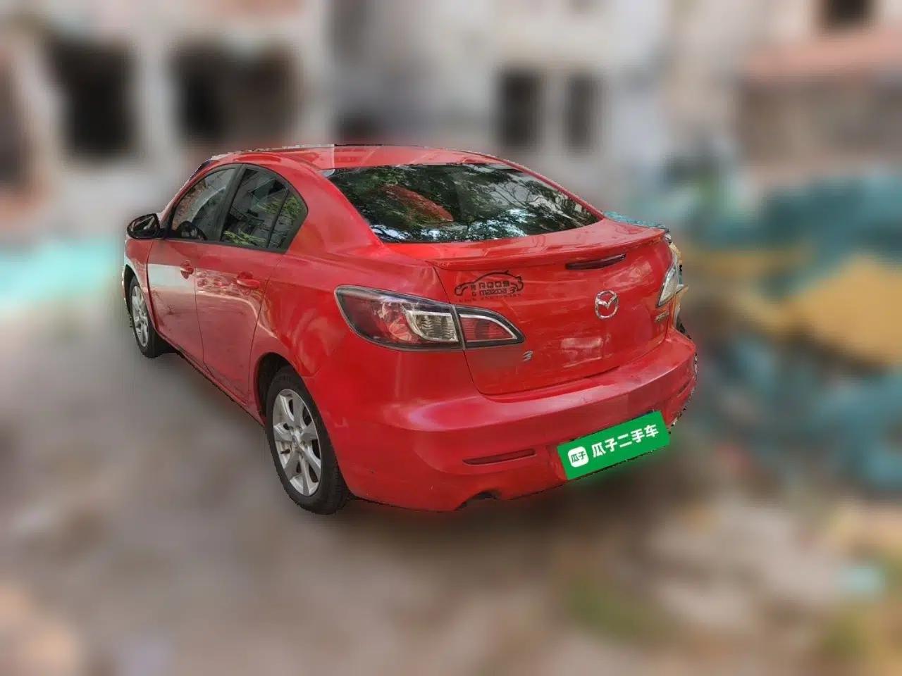 Mazda 3 2011 Sedan 2.0L Automatic Luxury Model — миниатюра 4