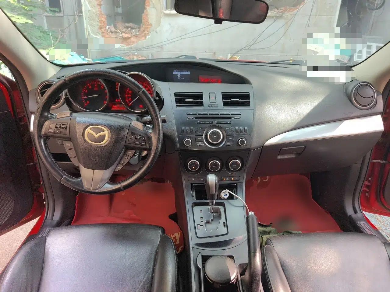 Mazda 3 2011 Sedan 2.0L Automatic Luxury Model — миниатюра 9