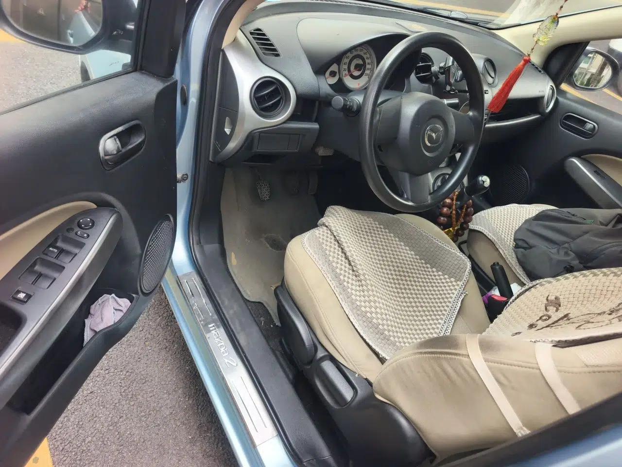 Mazda 2 2008 1.3L Manual Standard Edition — миниатюра 16