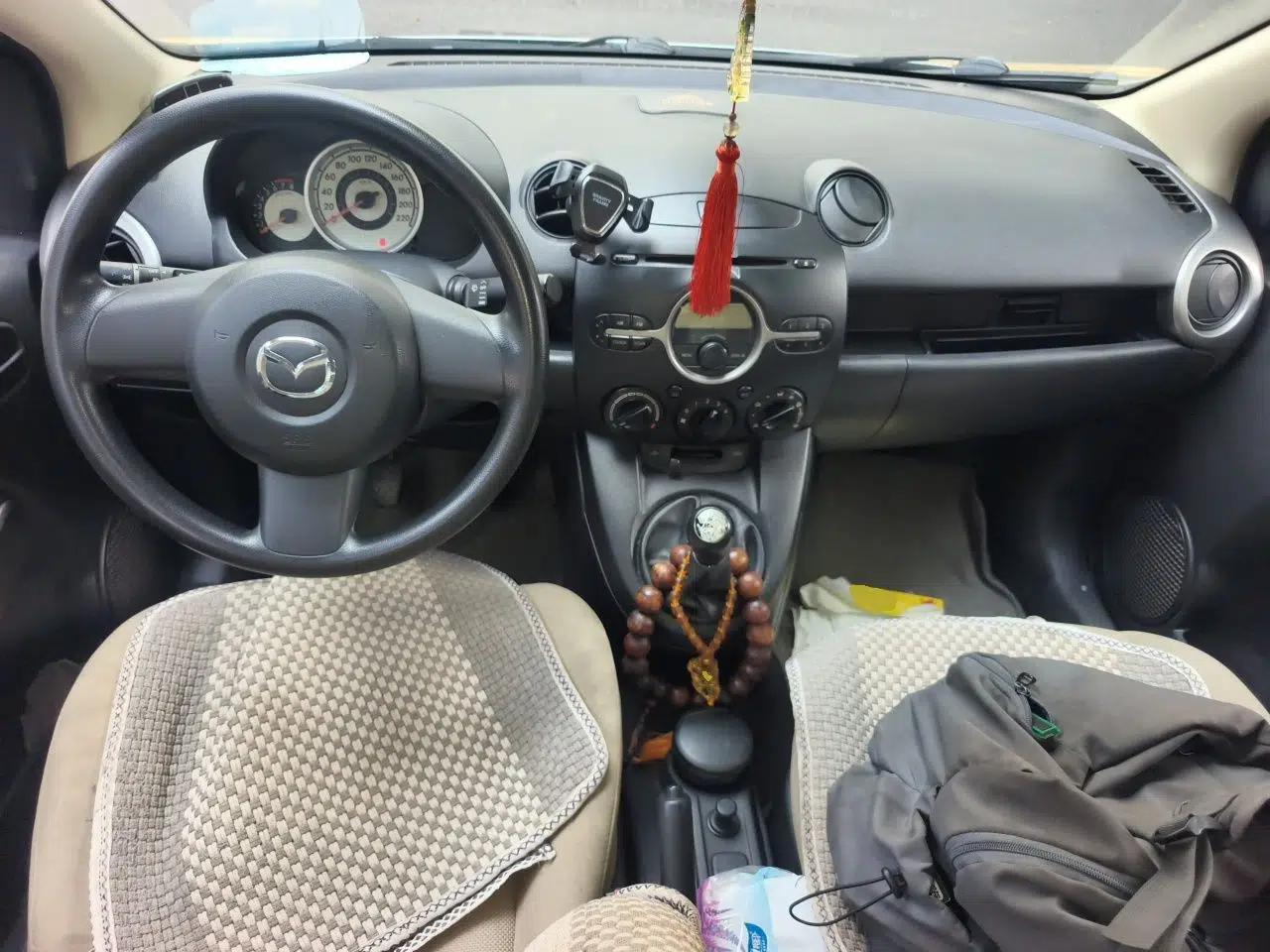 Mazda 2 2008 1.3L Manual Standard Edition — миниатюра 9
