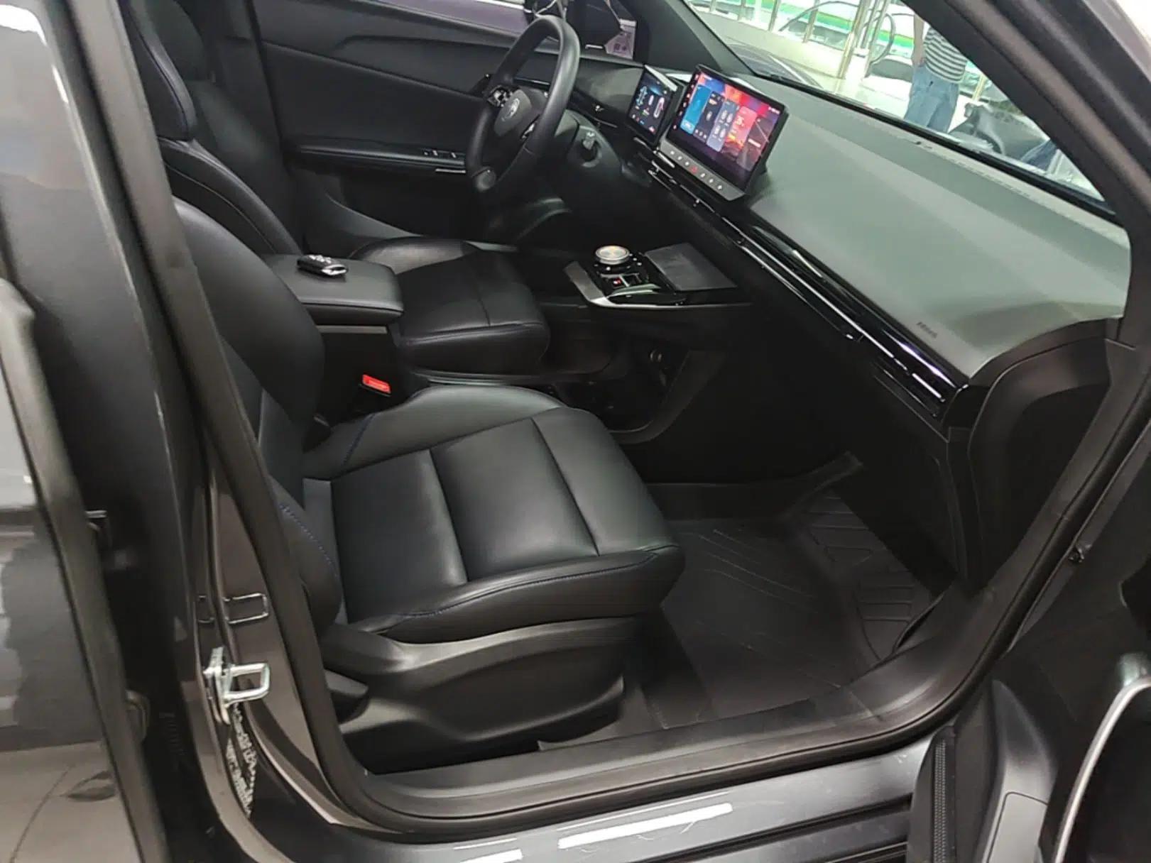 MG 4 EV 2023 415 km Range Sea-Faring Champion Edition — миниатюра 24