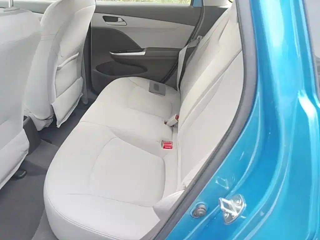 Chevrolet Aveo RV 2016 1.5L Automatic Comfortline Edition — миниатюра 17