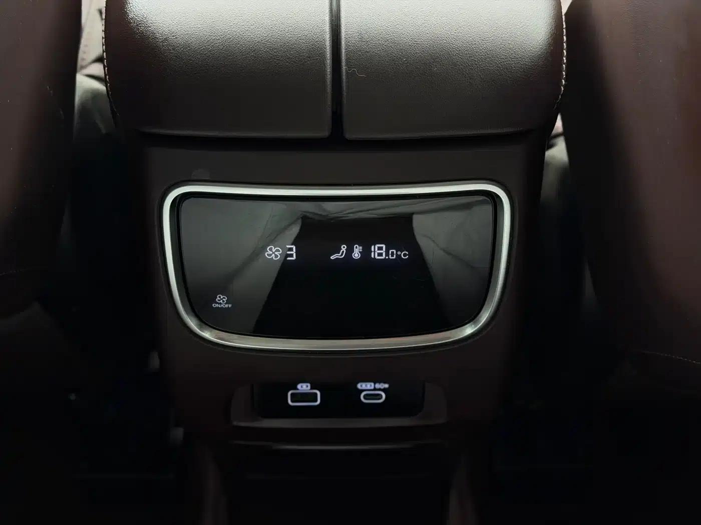 Starry Night 2023 400T AWD Starry Smart Edition 7-Seater — миниатюра 22