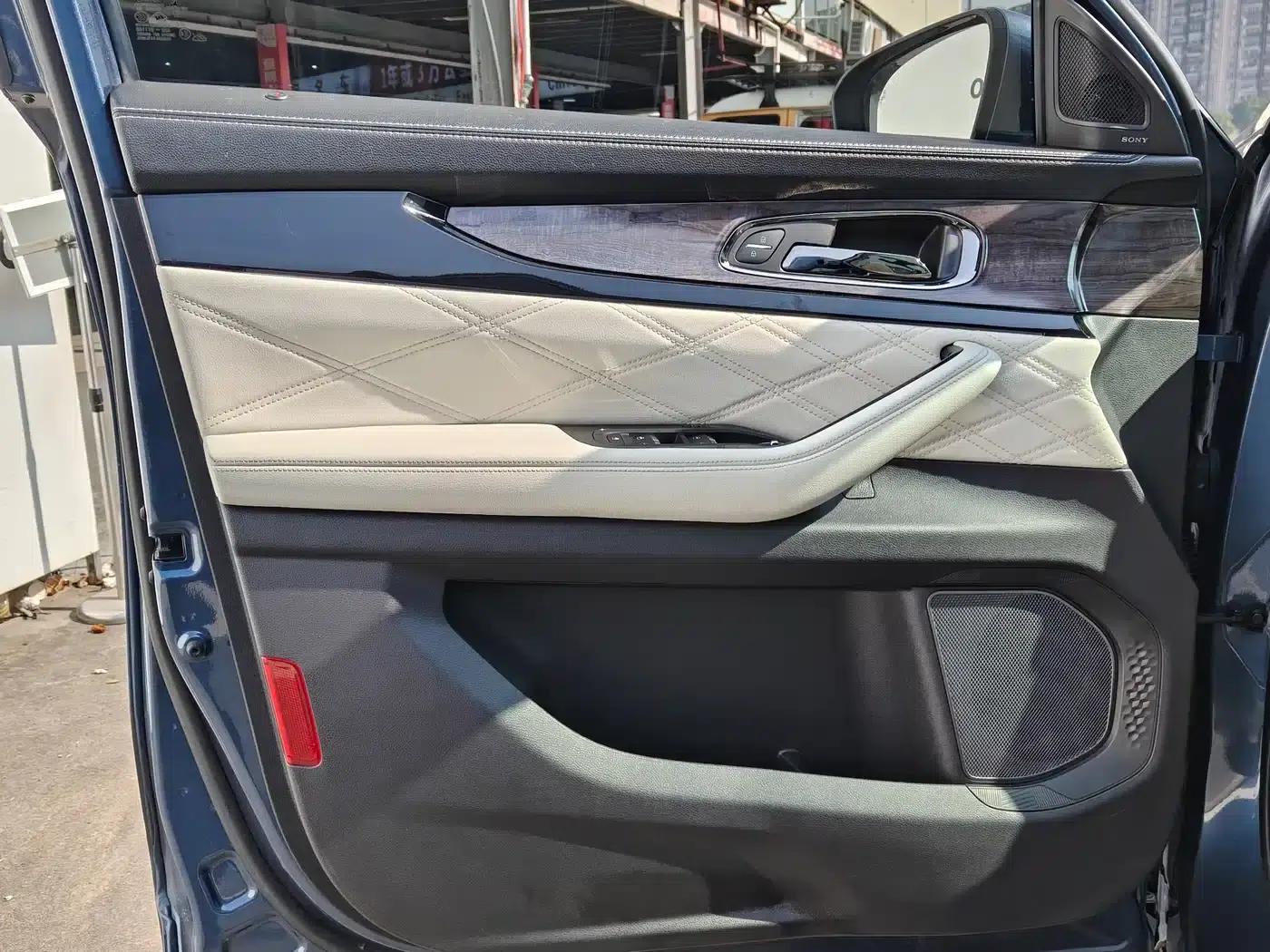 Starry Night 2021 390T AWD Star Supreme Edition — миниатюра 9