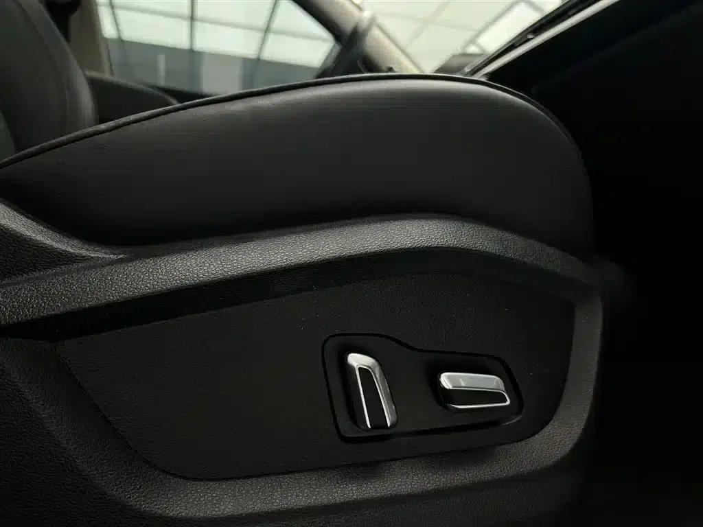 Star Chaser 2022 Wind Chaser Edition 1.5T CVT Wind Rising Edition — миниатюра 9