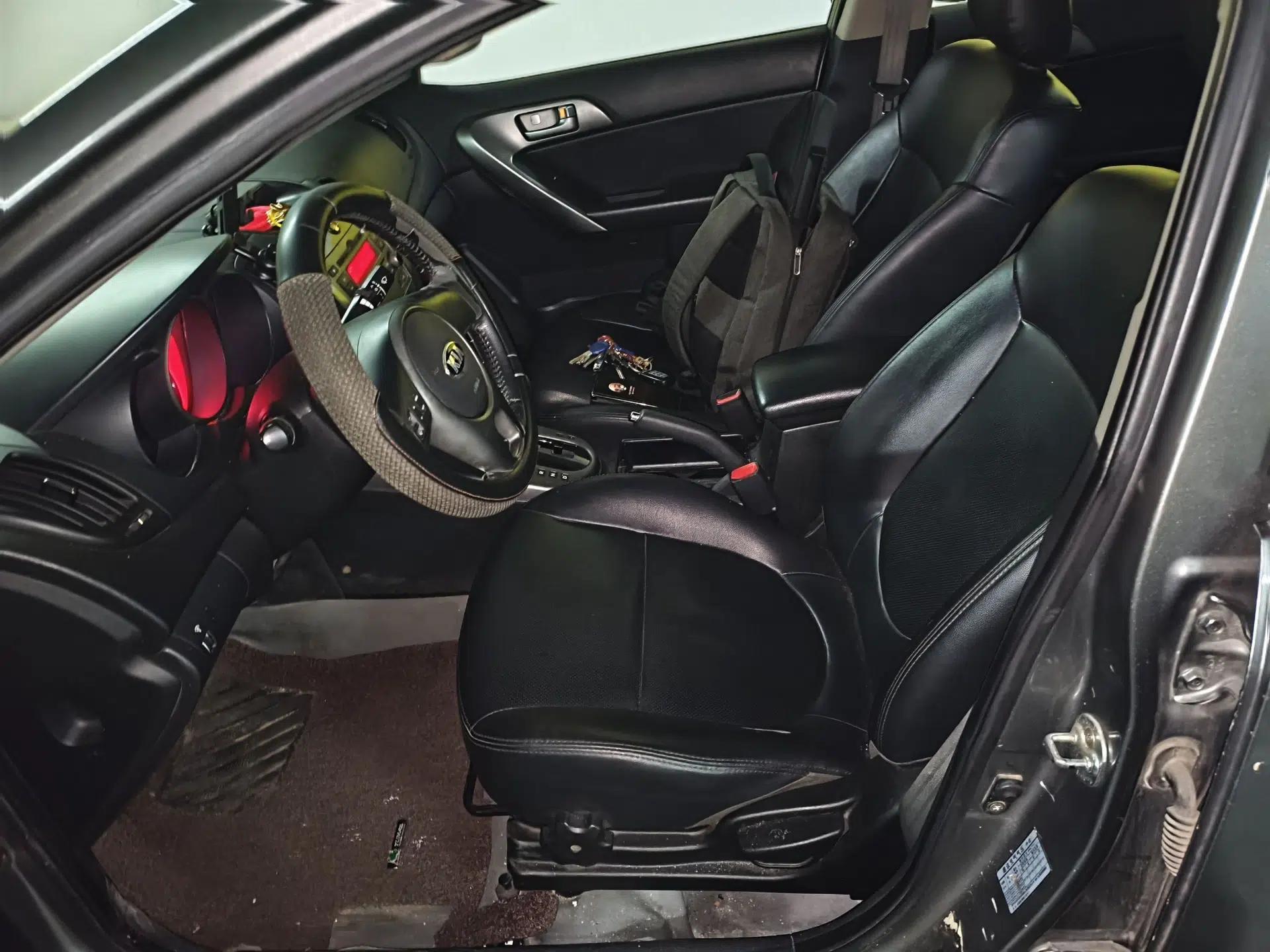 Kia Forte 2012 1.6L AT GLS Commemorative Edition — миниатюра 15