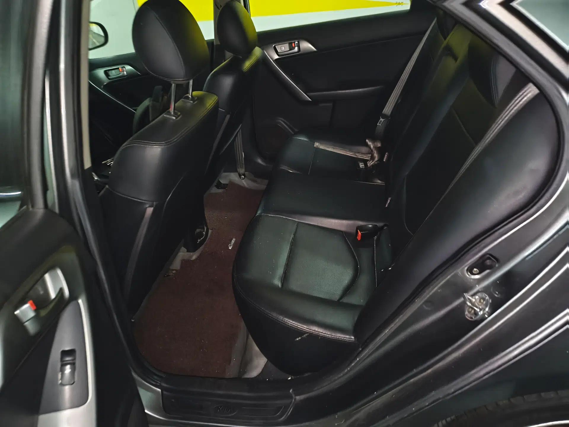 Kia Forte 2012 1.6L AT GLS Commemorative Edition — миниатюра 17