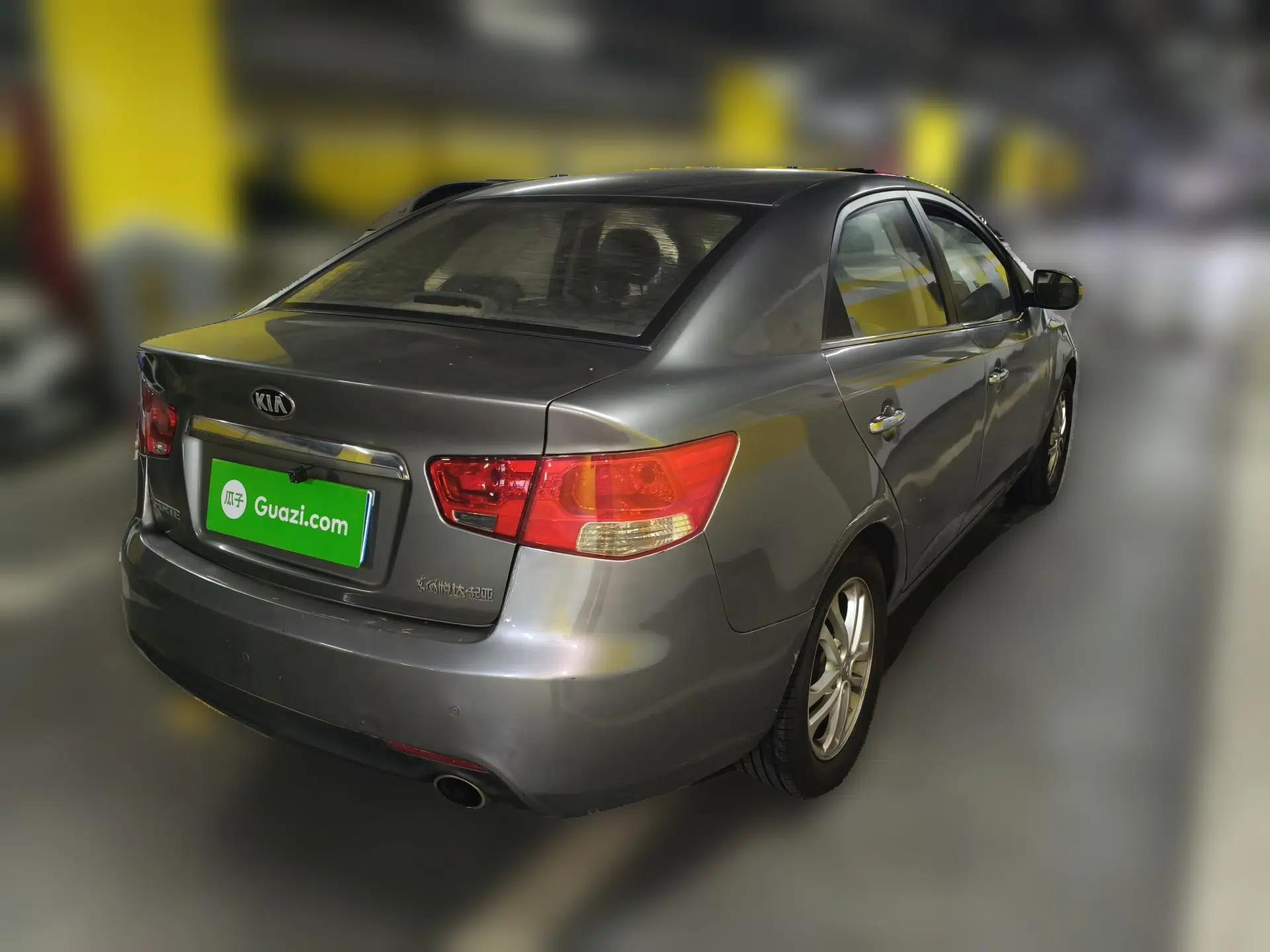 Kia Forte 2012 1.6L AT GLS Commemorative Edition — миниатюра 6