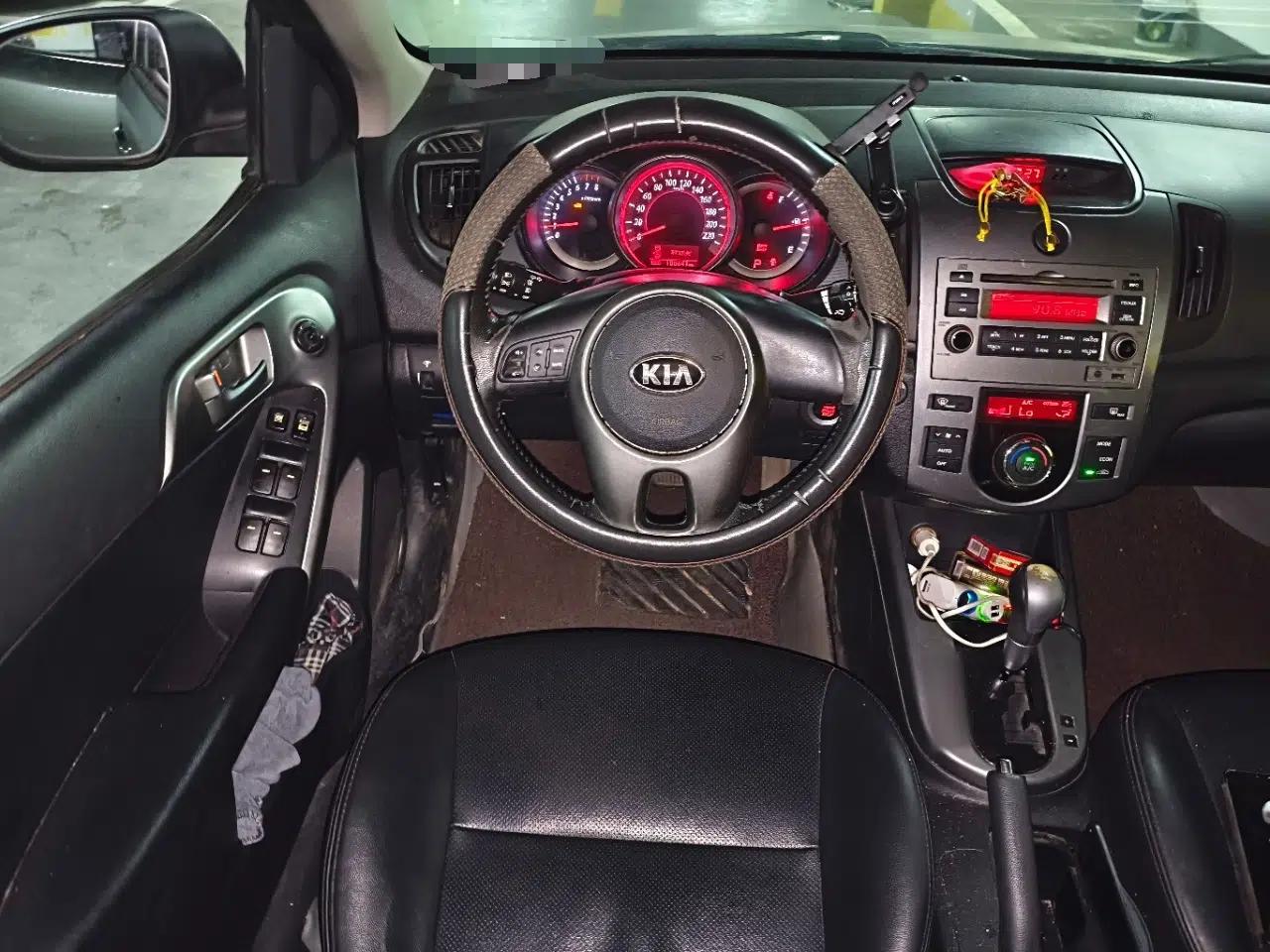 Kia Forte 2012 1.6L AT GLS Commemorative Edition — миниатюра 10