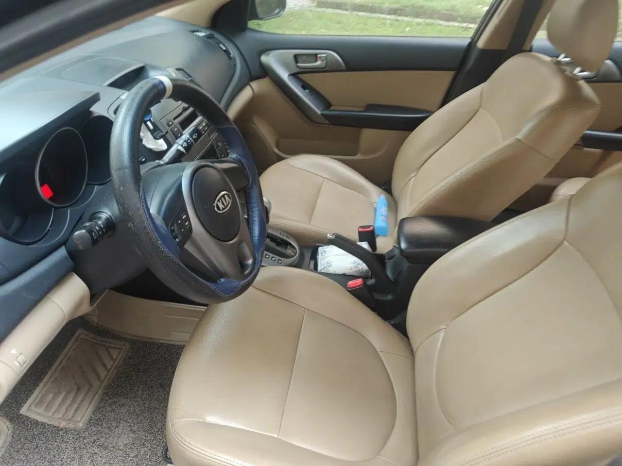 Kia Forte 2011 1.6L AT Premium — миниатюра 15