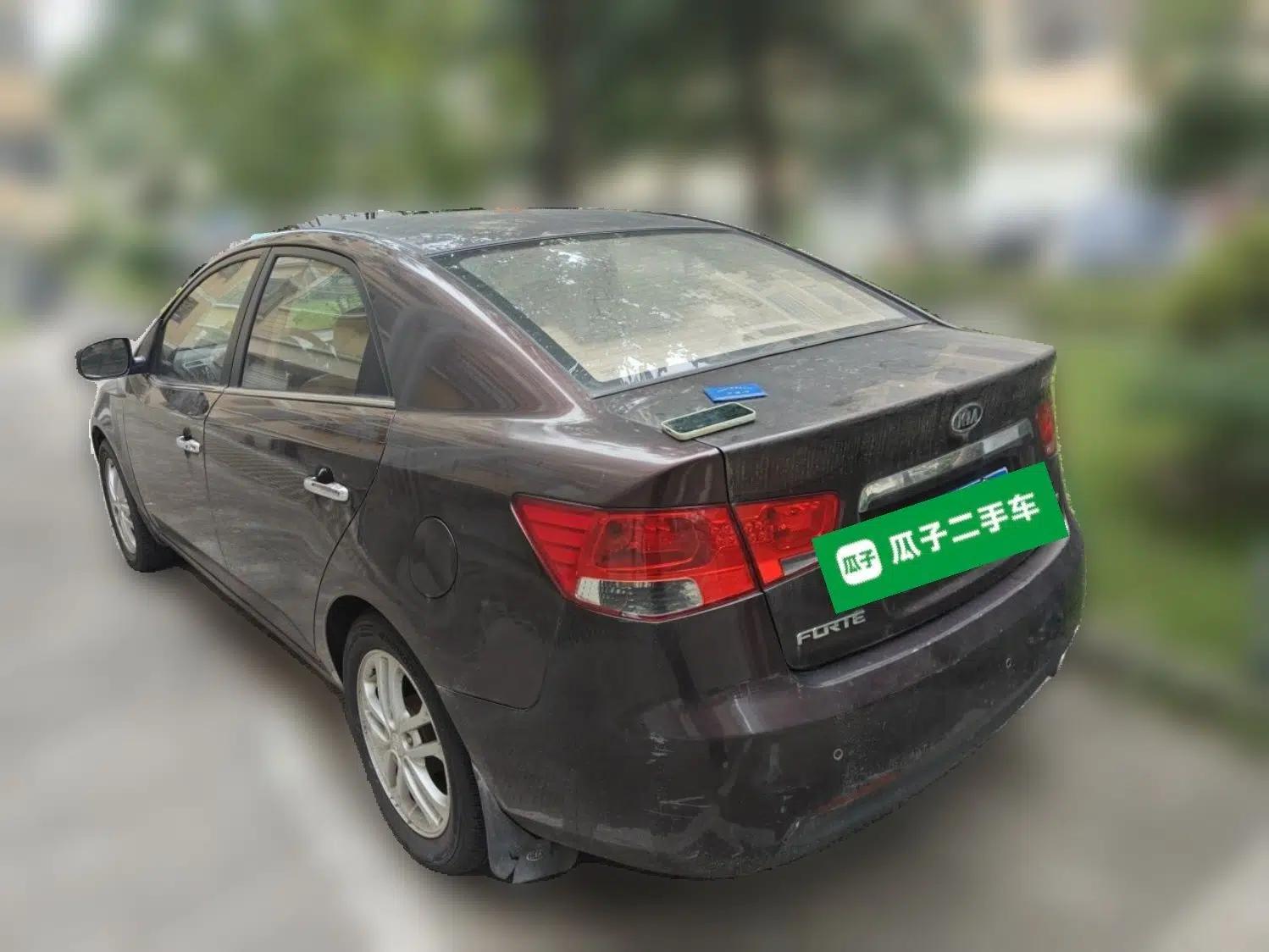 Kia Forte 2011 1.6L AT Premium — миниатюра 4