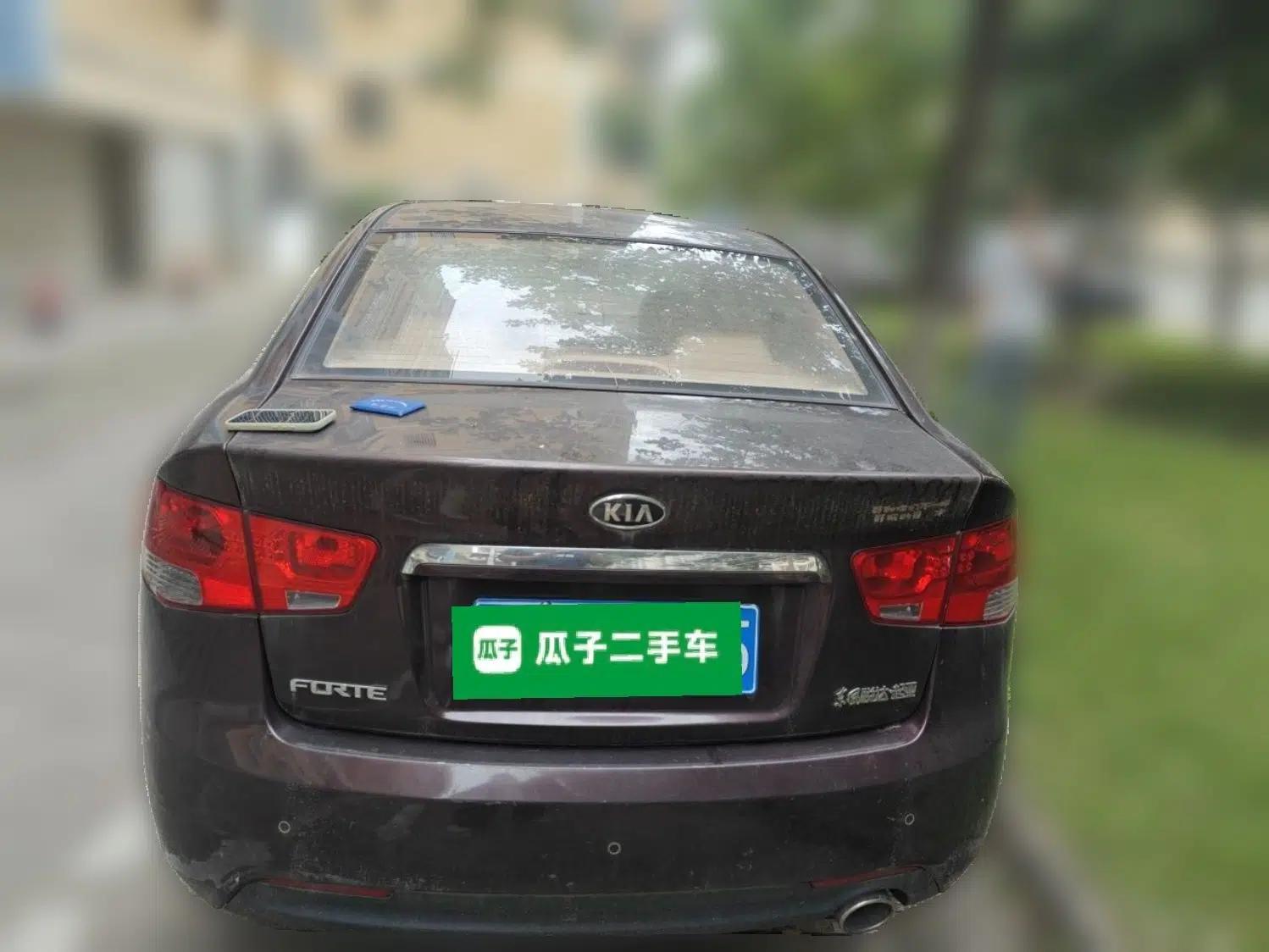 Kia Forte 2011 1.6L AT Premium — миниатюра 5