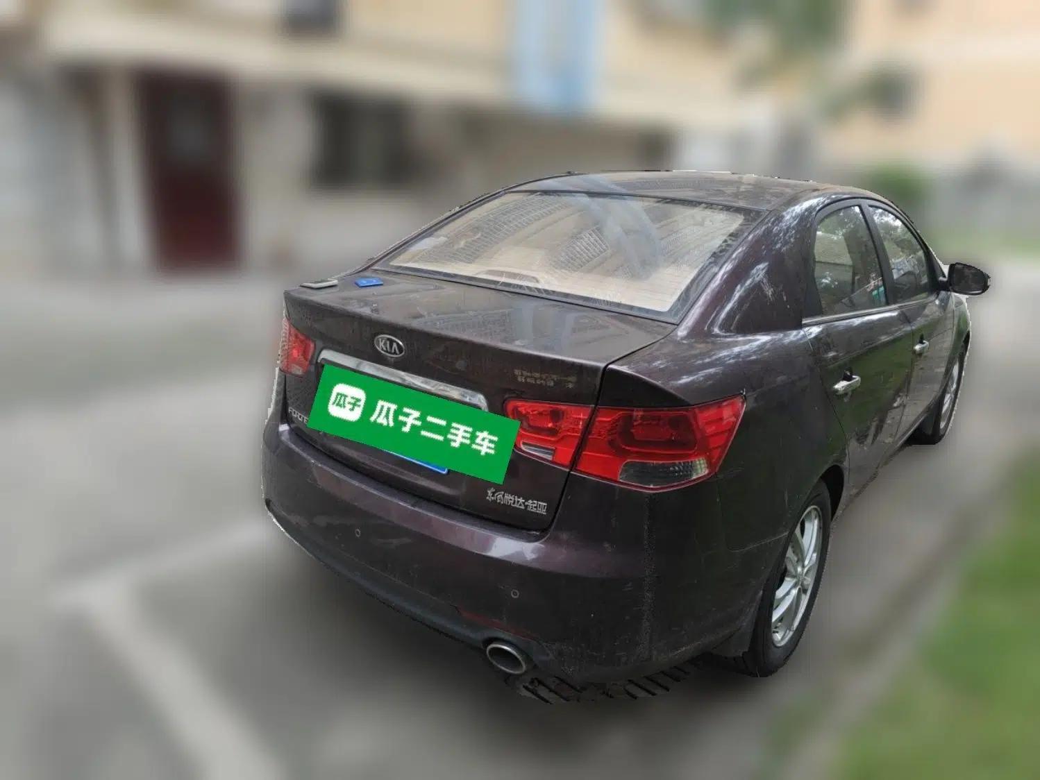 Kia Forte 2011 1.6L AT Premium — миниатюра 6