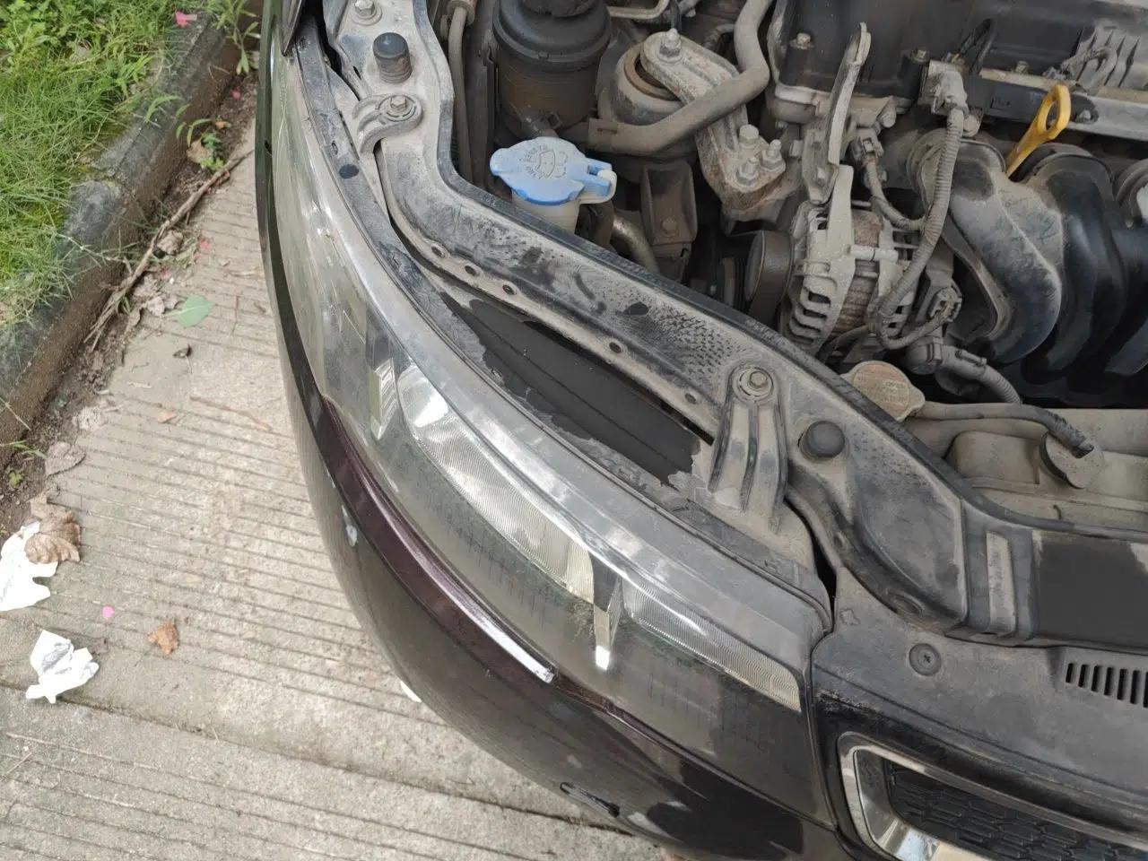 Kia Forte 2011 1.6L AT Premium — миниатюра 7