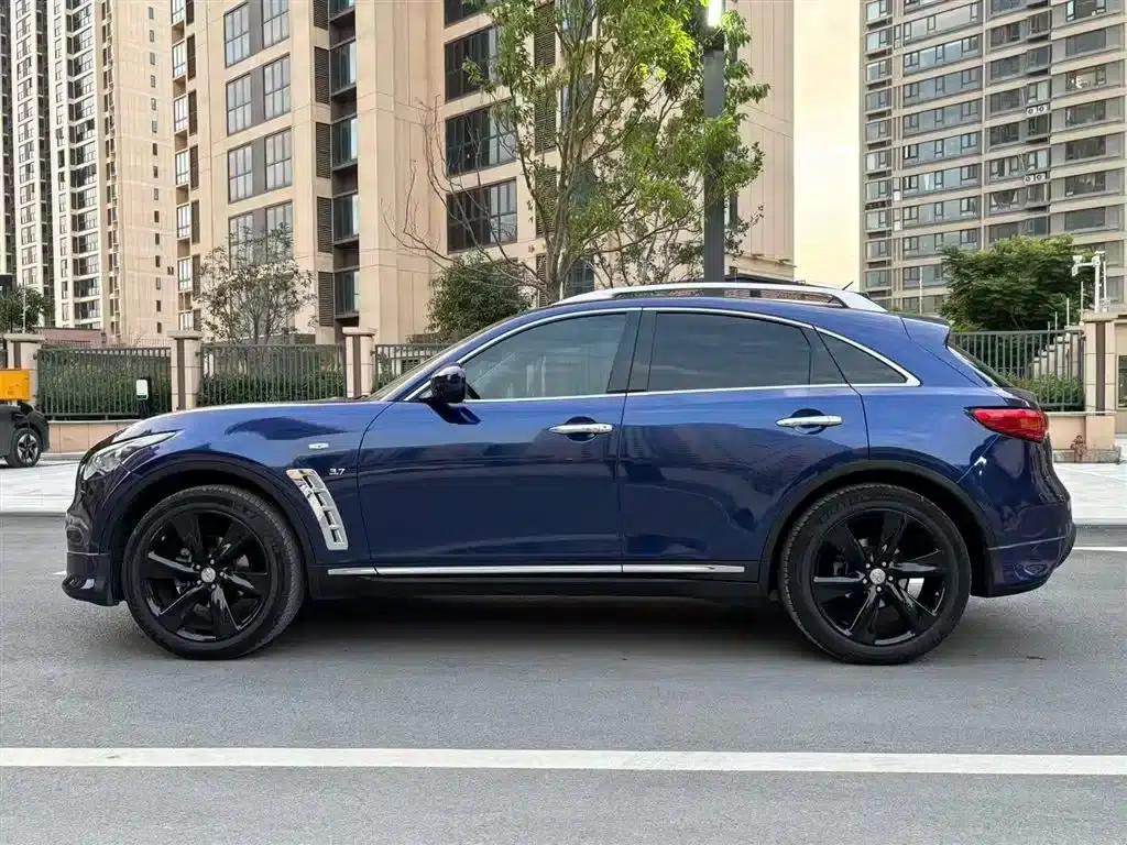 Infiniti QX70 2013 3.7L Super Edition — миниатюра 11