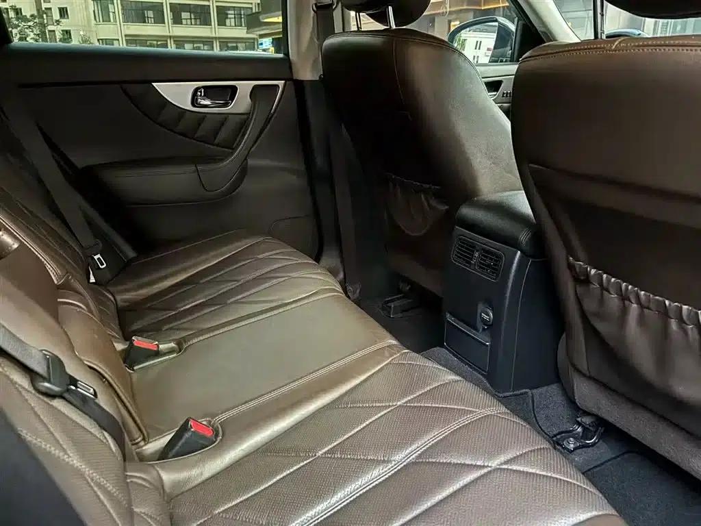 Infiniti QX70 2013 3.7L Super Edition — миниатюра 5