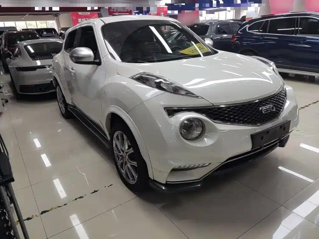 Infiniti ESQ 2014 1.6L Premium Edition — миниатюра 4