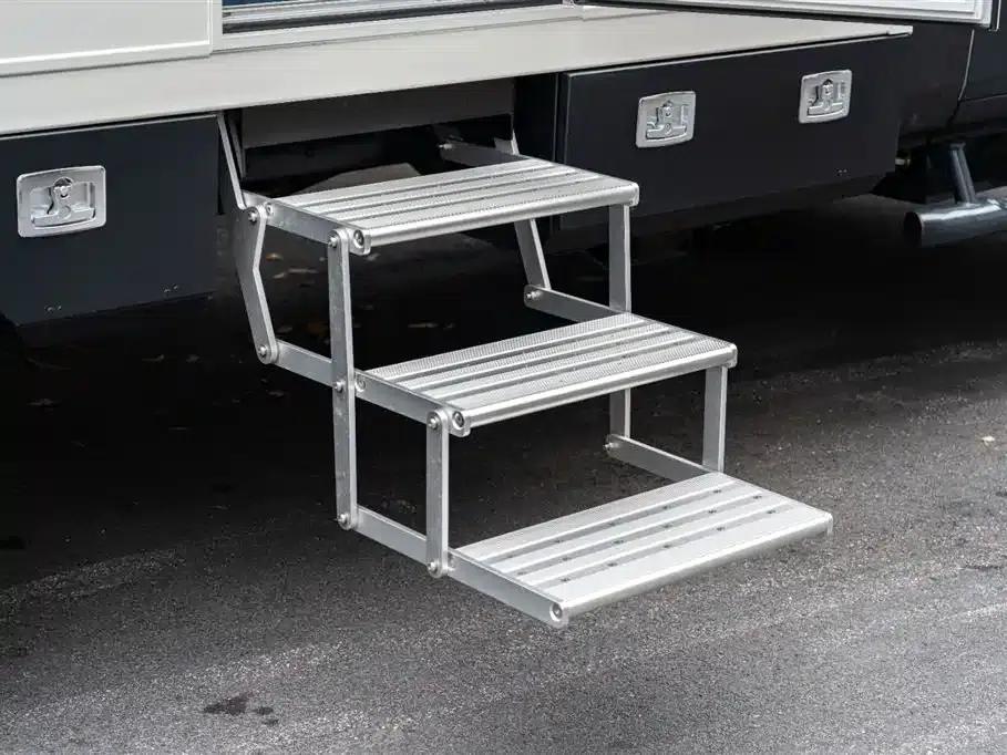 Iveco Daily Motorhome 2023 Model 3.0L Automatic — миниатюра 22