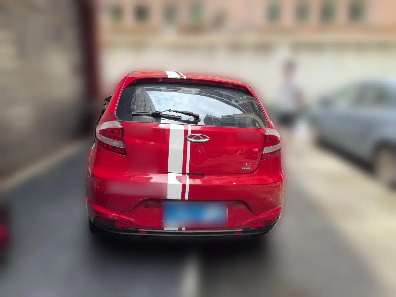 Chery Fengyun 2 2014 Hatchback 1.5L Manual New Youth Edition — миниатюра 5