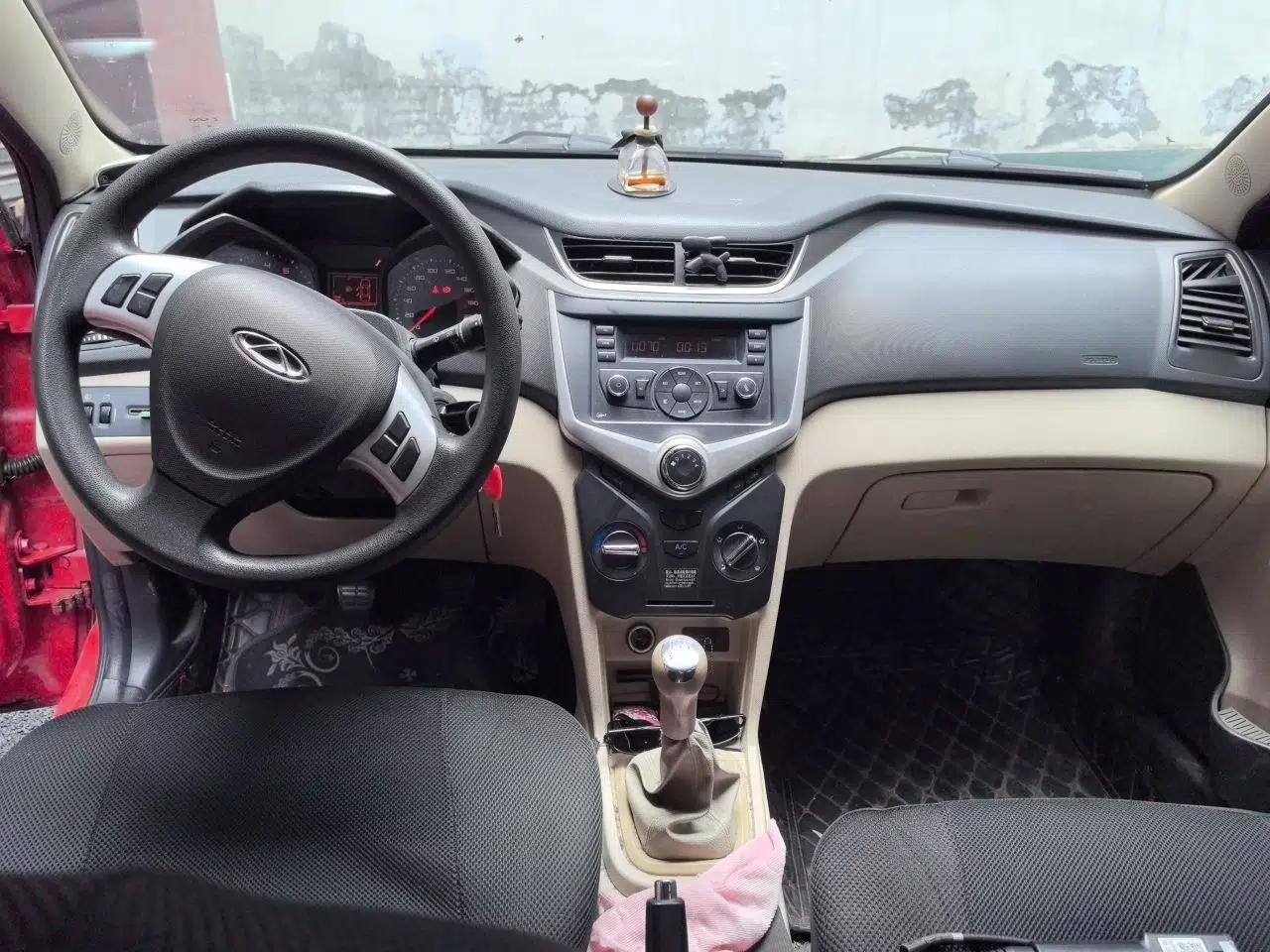 Chery Fengyun 2 2014 Hatchback 1.5L Manual New Youth Edition — миниатюра 9