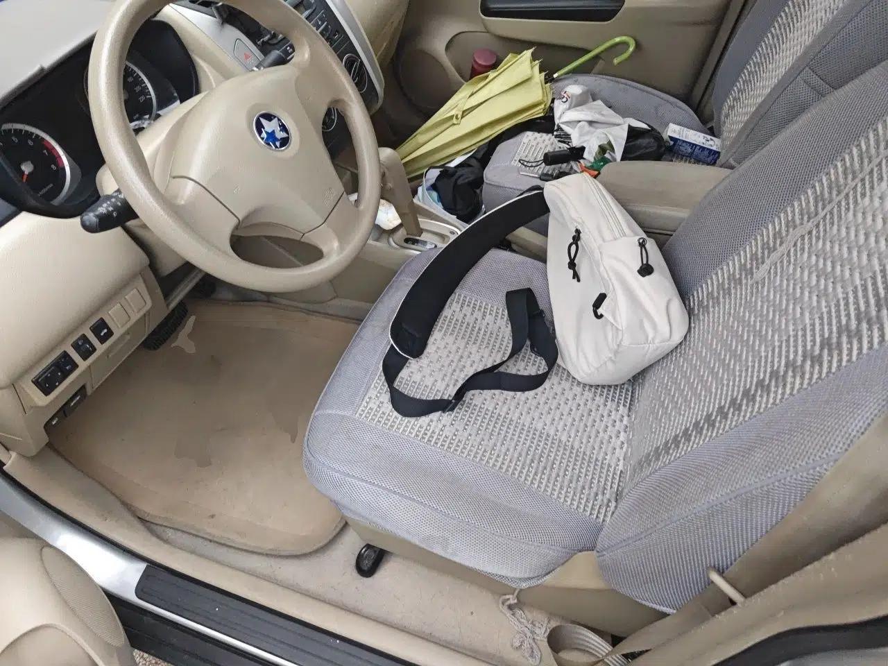 Venucia D50 2013 1.6L Automatic Fashion Edition — миниатюра 16