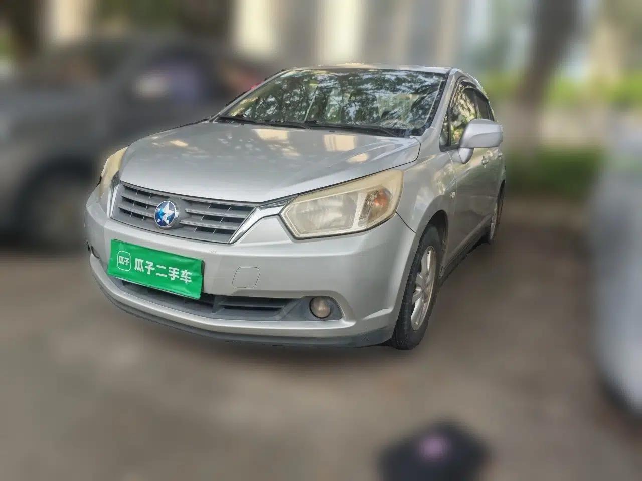 Venucia D50 2014 1.6L Automatic Splendid Edition — миниатюра 1